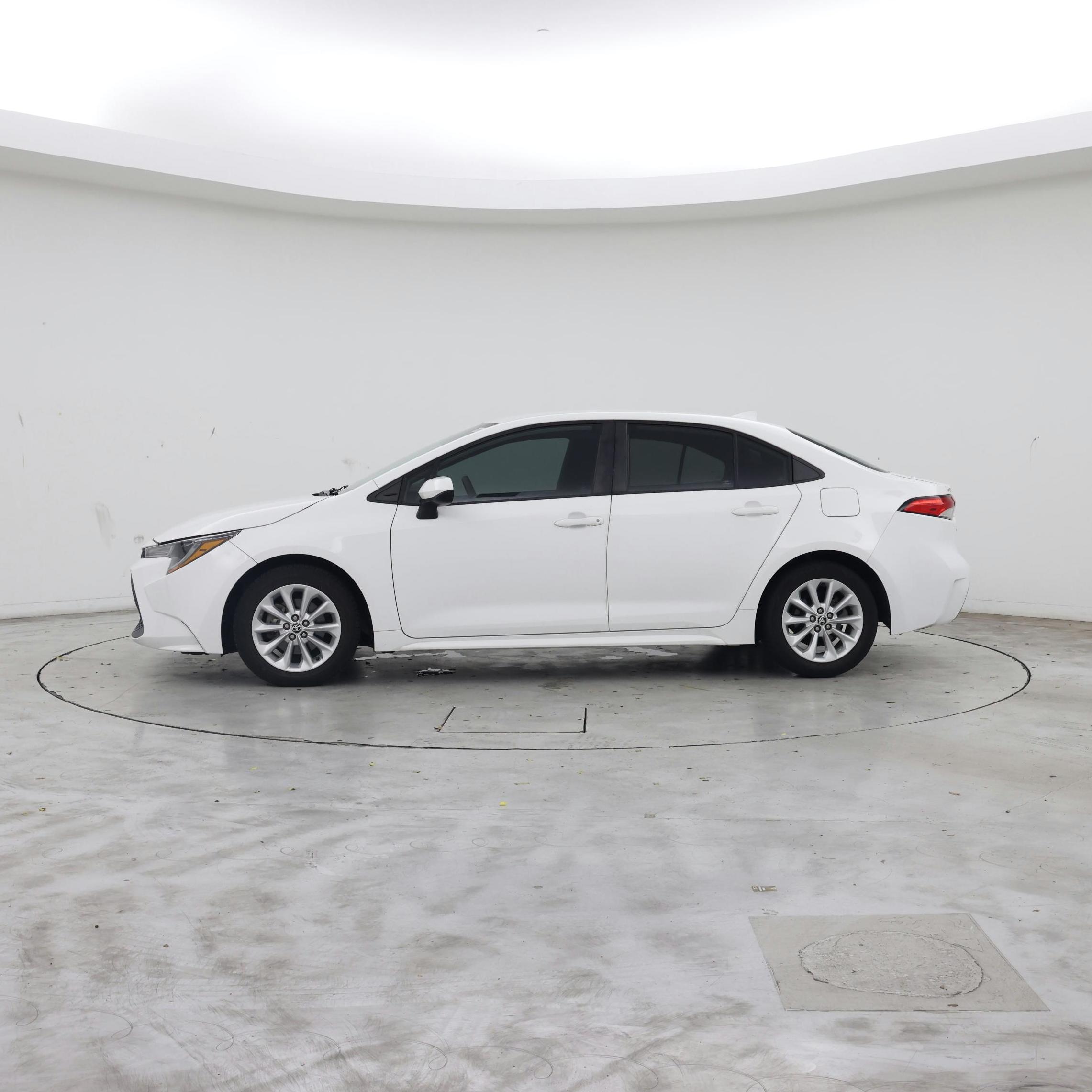 Thumbnail: 2021 Toyota Corolla - 3