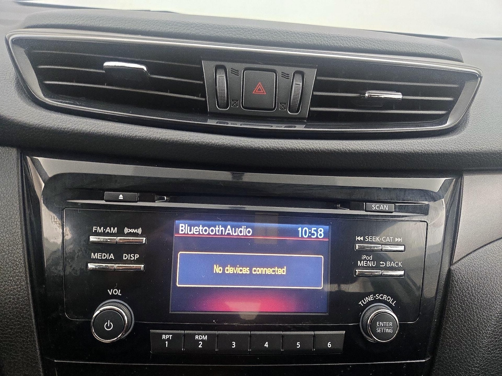 2018 Nissan Rogue Sport S - Photo 16