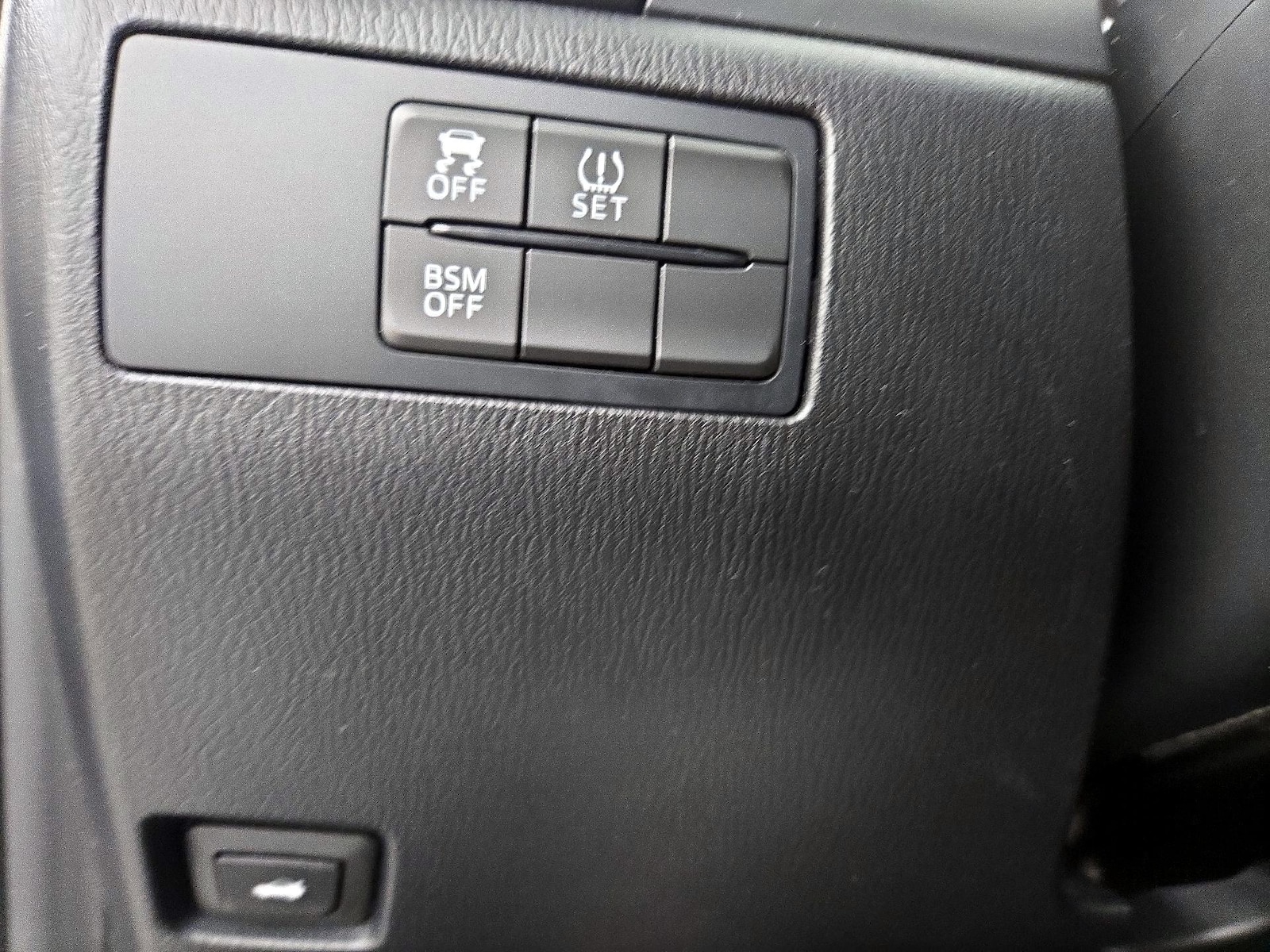 2016 Mazda MAZDA3 i Touring - Photo 14