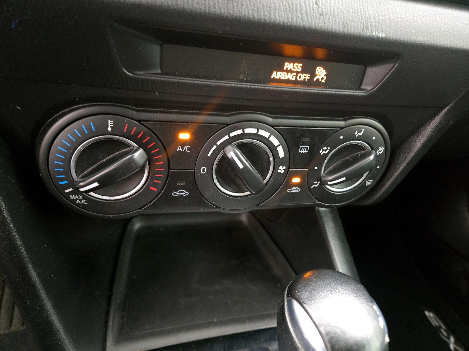 2016 Mazda MAZDA3 i Touring - Photo 17