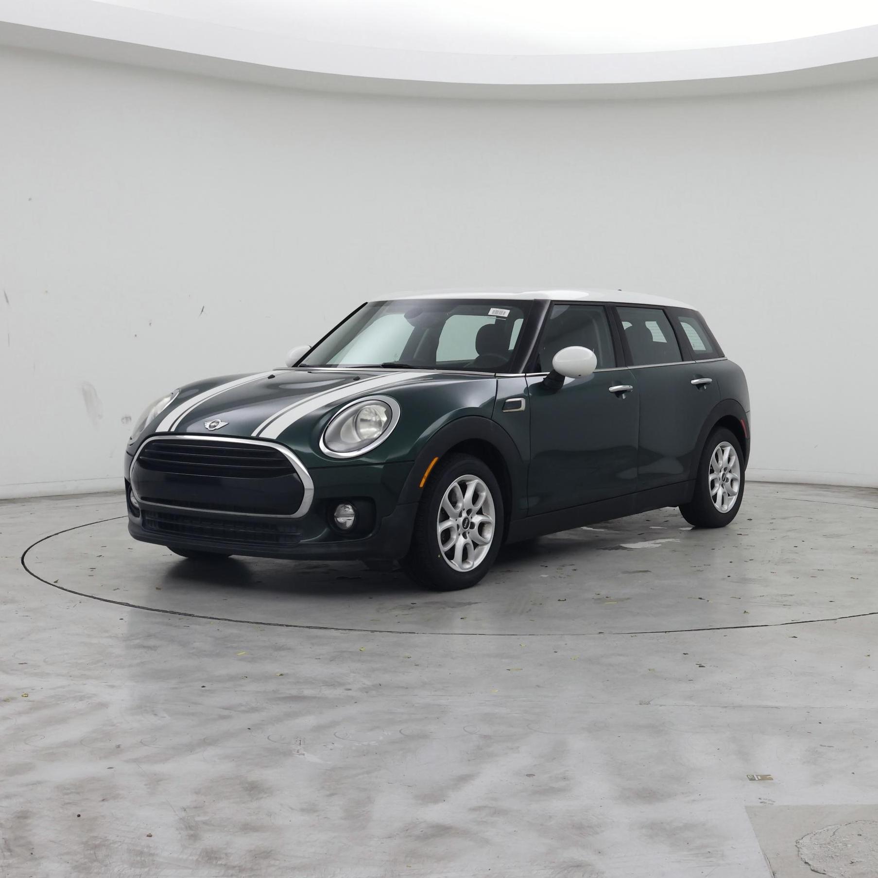 Thumbnail: 2017 MINI Cooper Clubman - 4