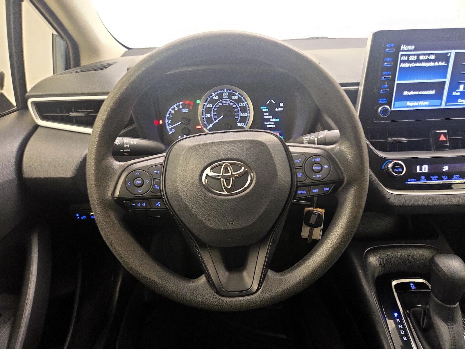 2020 Toyota Corolla LE - Photo 11