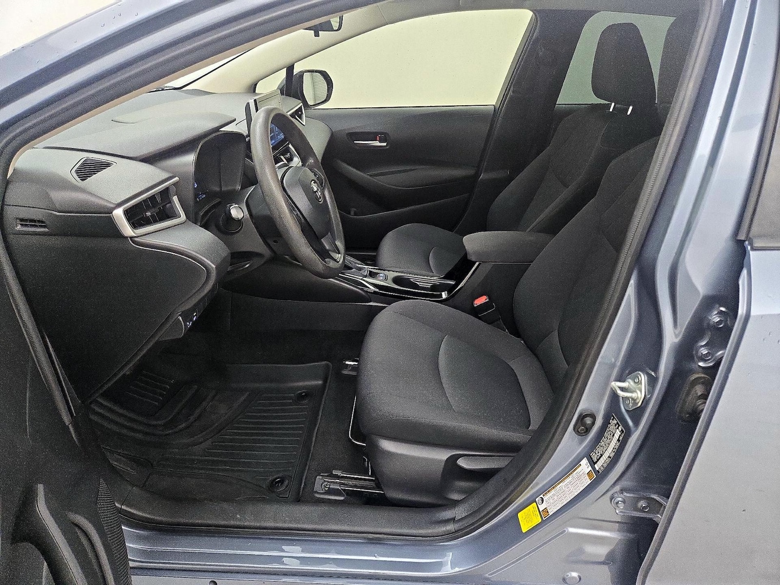 2020 Toyota Corolla LE - Photo 12