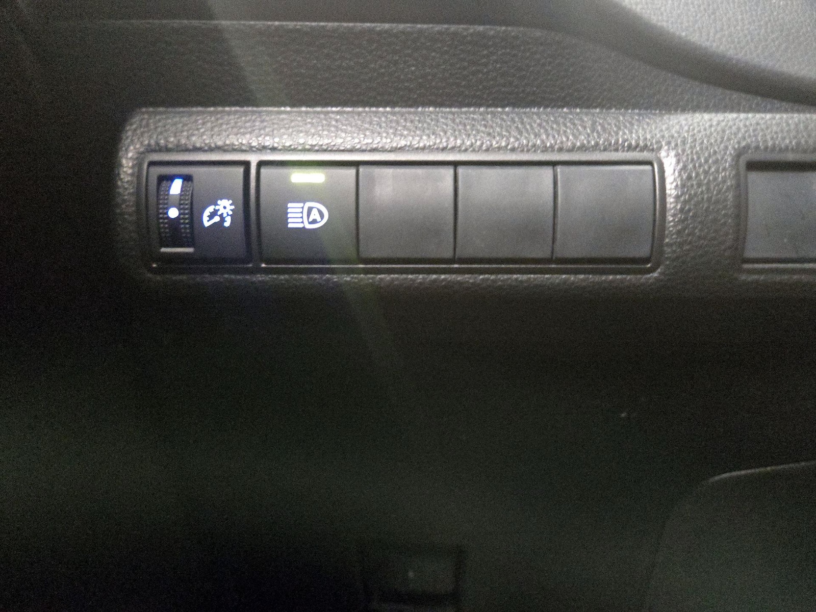 2020 Toyota Corolla LE - Photo 14