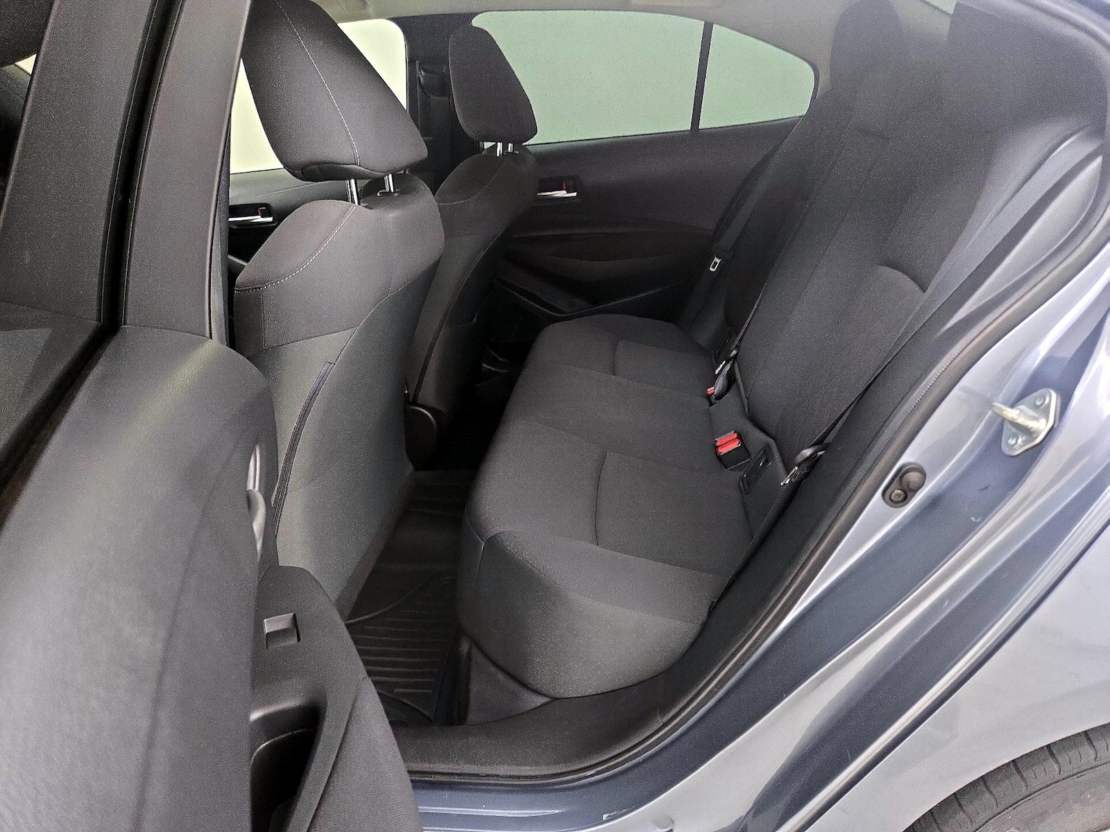 2020 Toyota Corolla LE - Photo 20