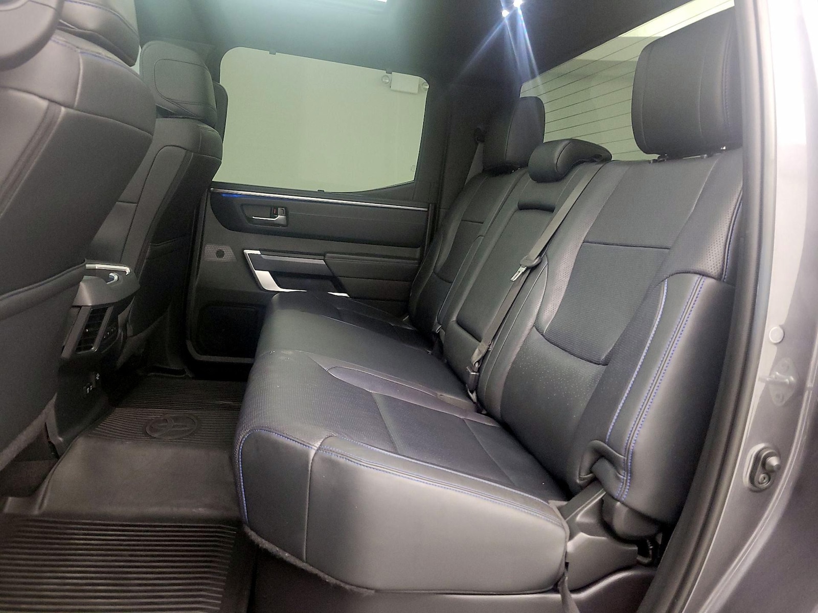 Rear A/C Seat(s)