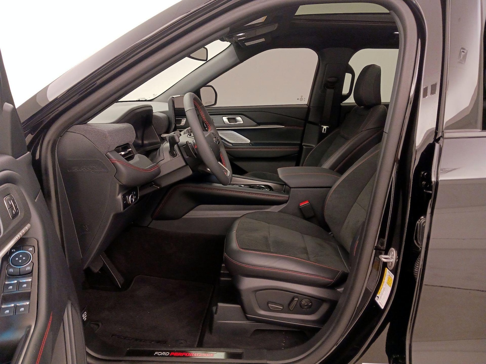 2026 Ford Explorer ST - Photo 12