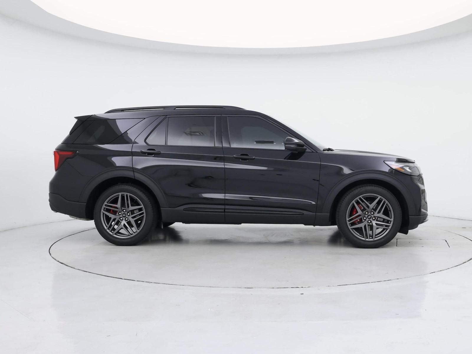 2026 Ford Explorer ST - Photo 8