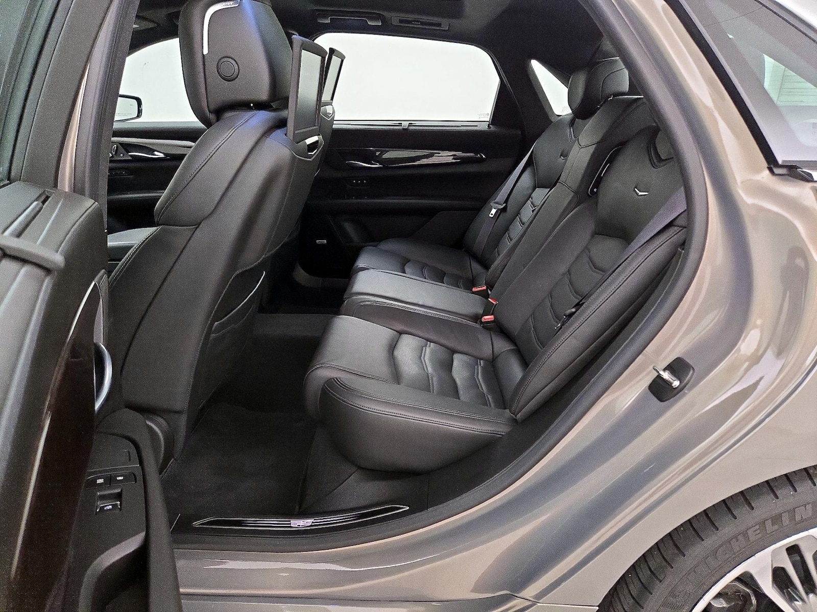 Rear A/C Seat(s)