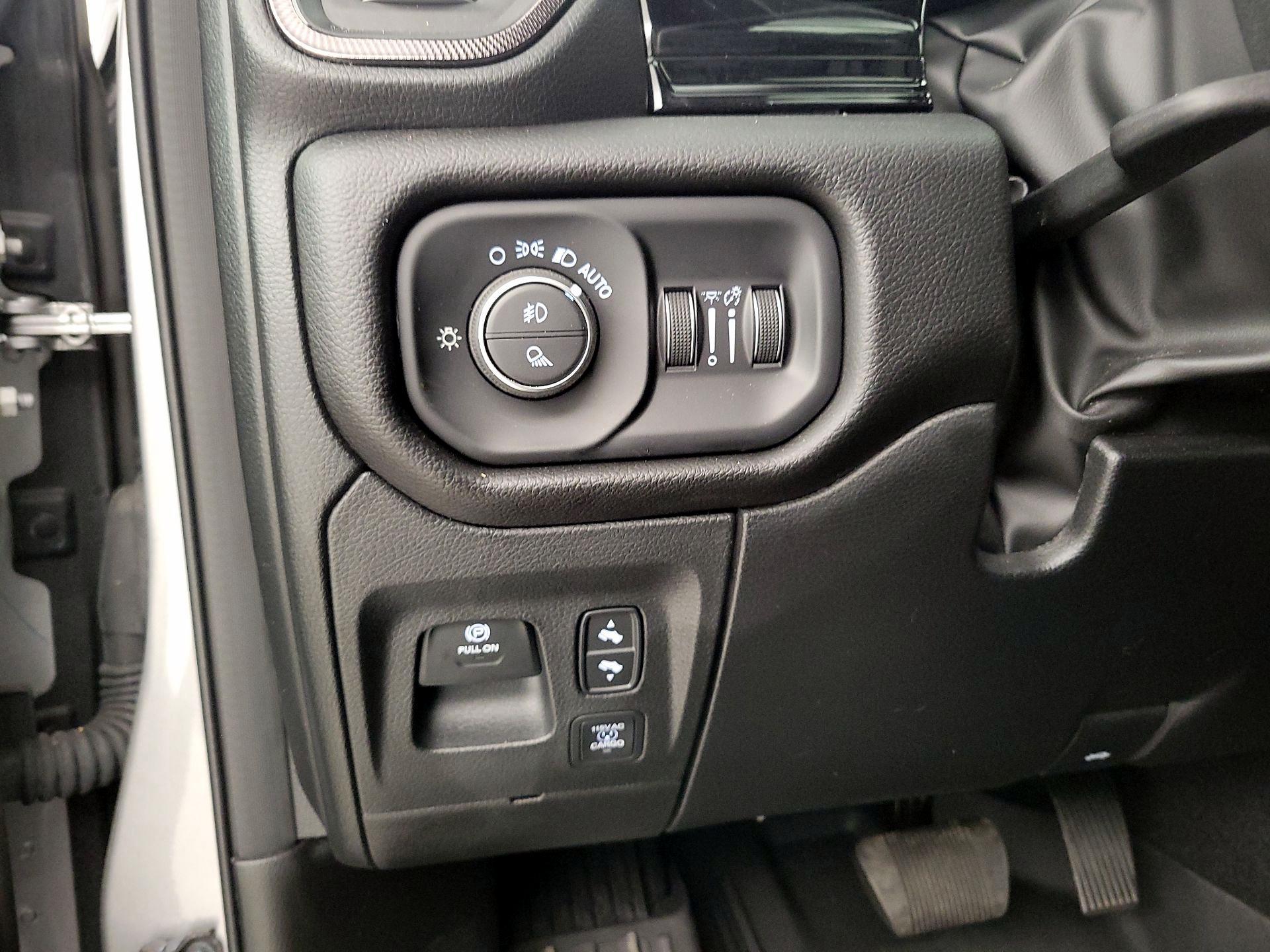 Thumbnail: 2025 RAM 1500 - 13