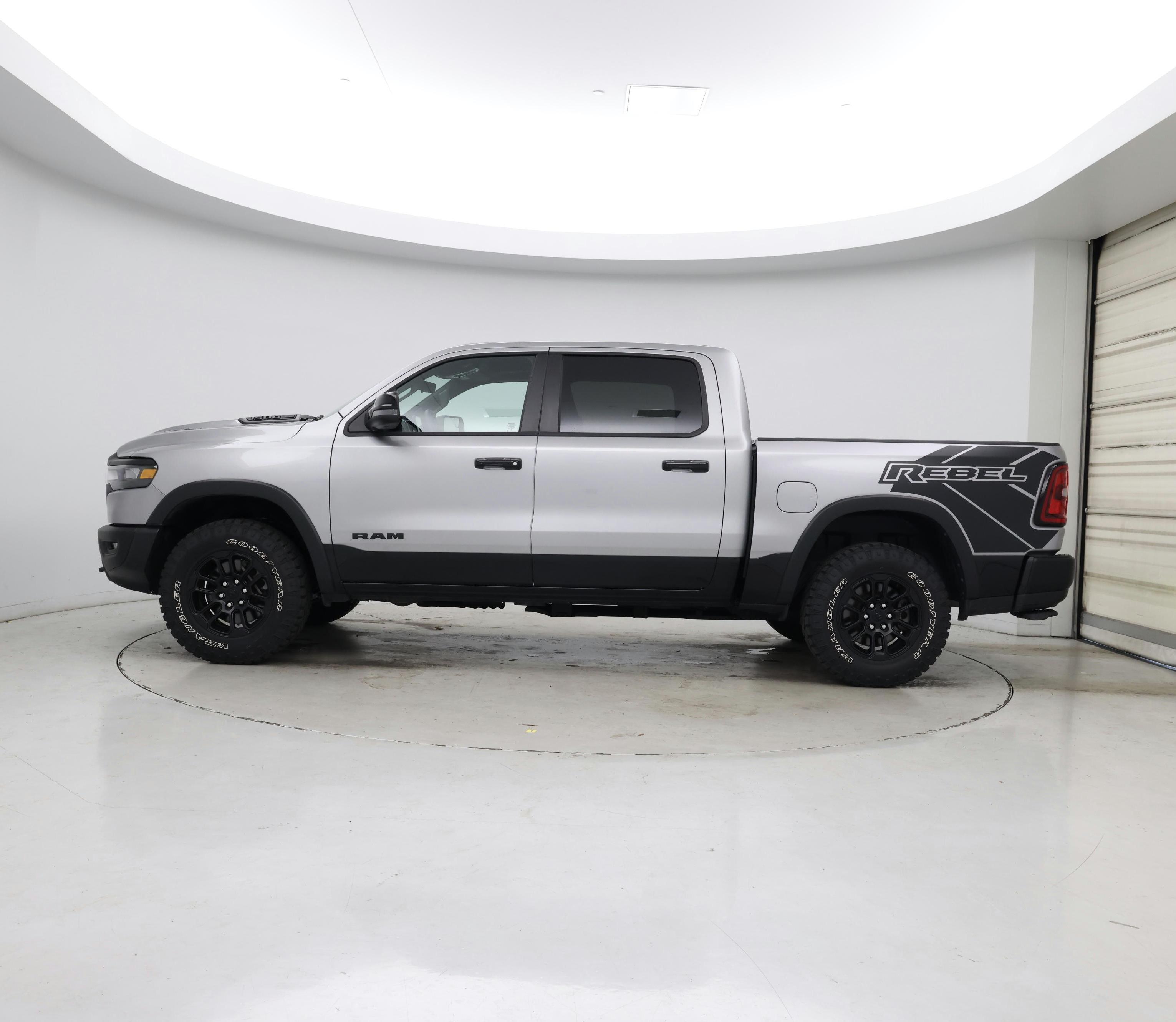 Thumbnail: 2025 RAM 1500 - 3