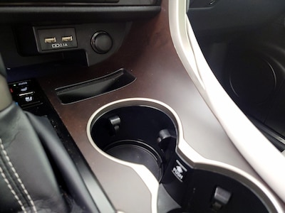USB/AUX Ports