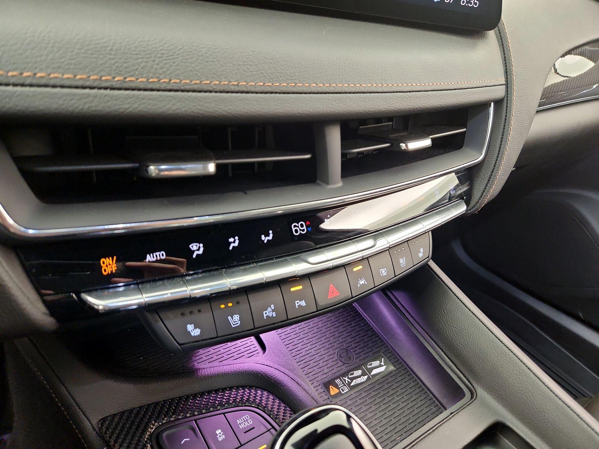 Thumbnail: 2026 Cadillac CT5 - 17