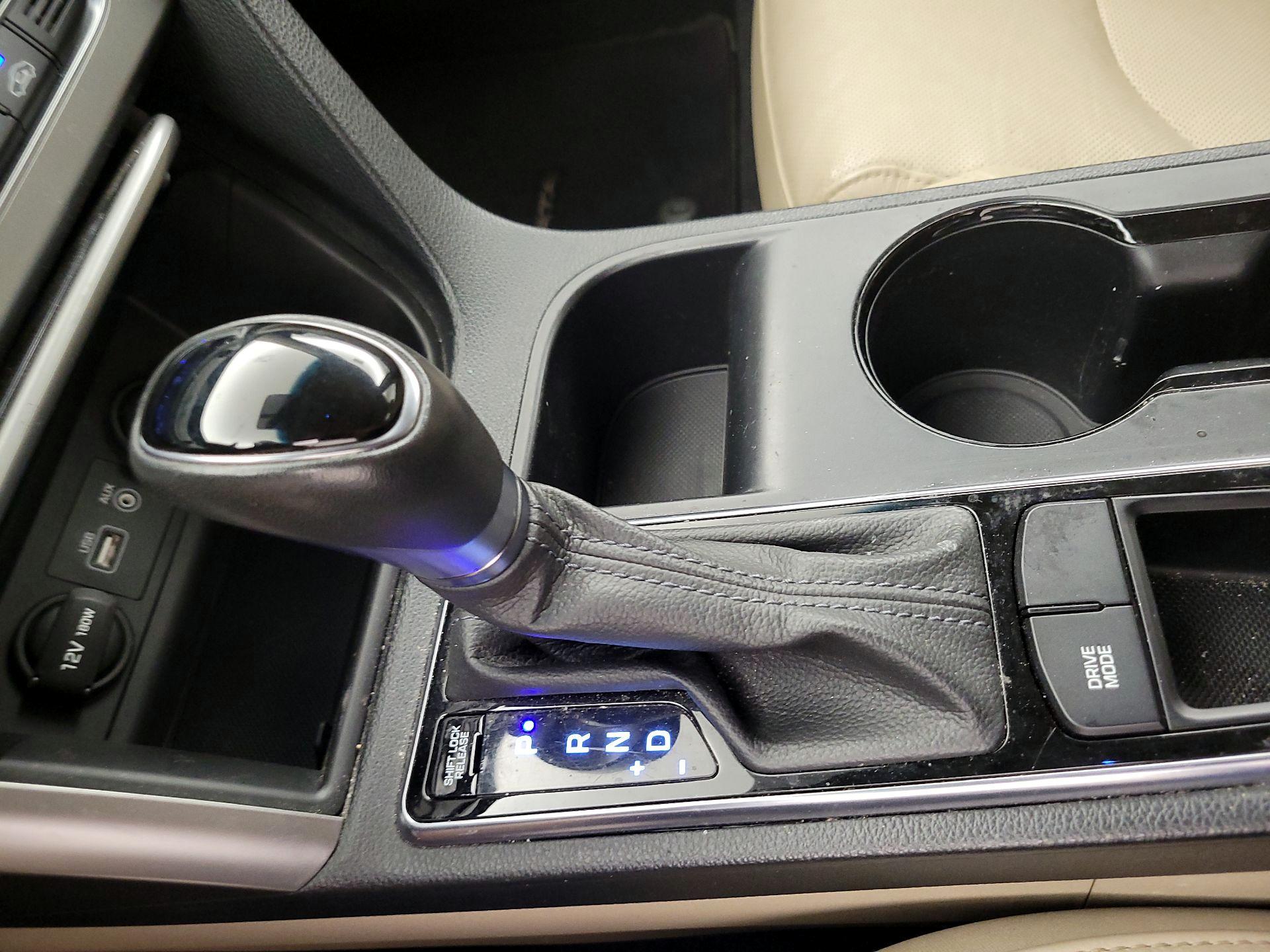 Thumbnail: 2017 Hyundai Sonata - 17