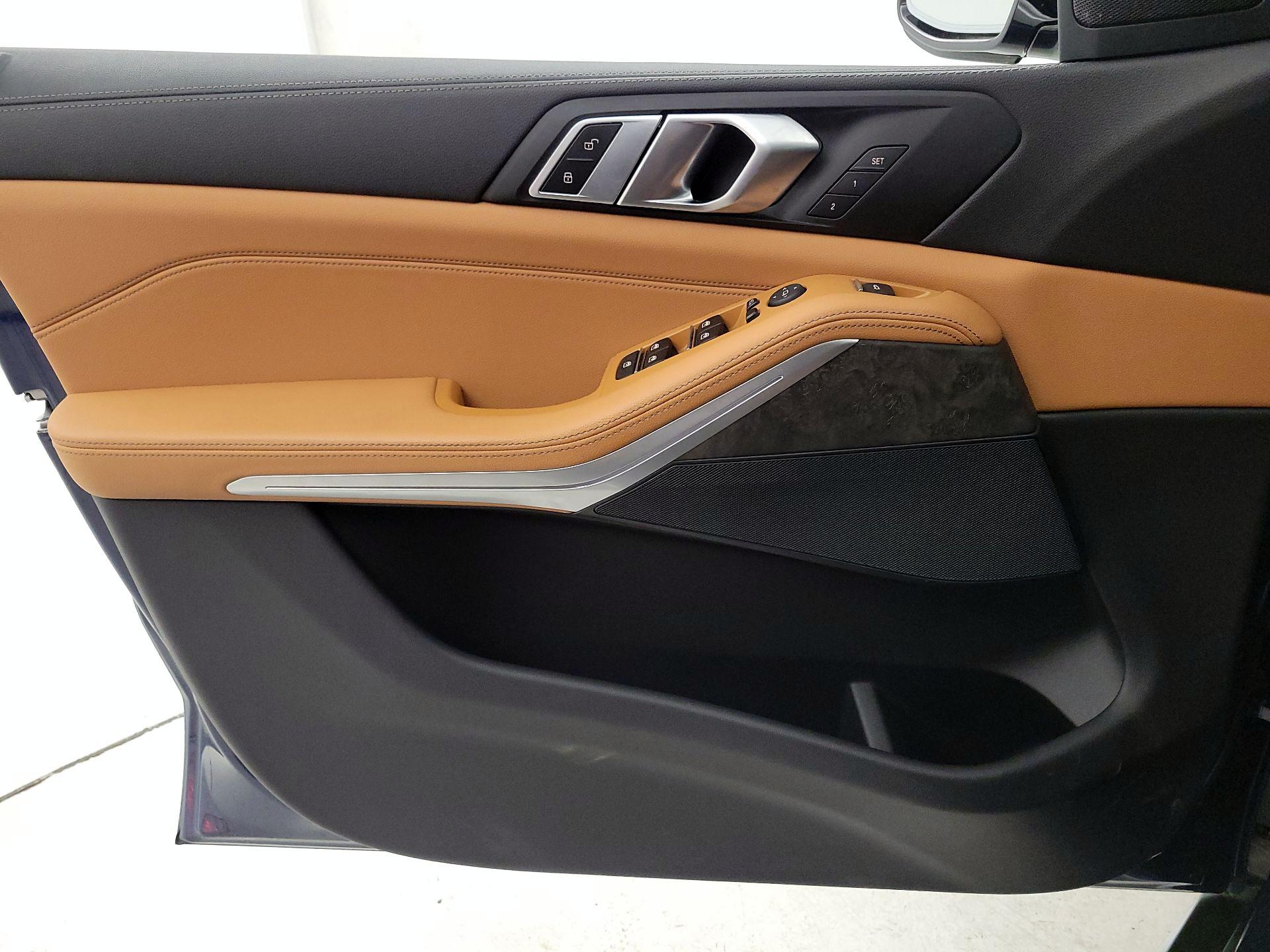 Thumbnail: 2022 BMW X5 - 12