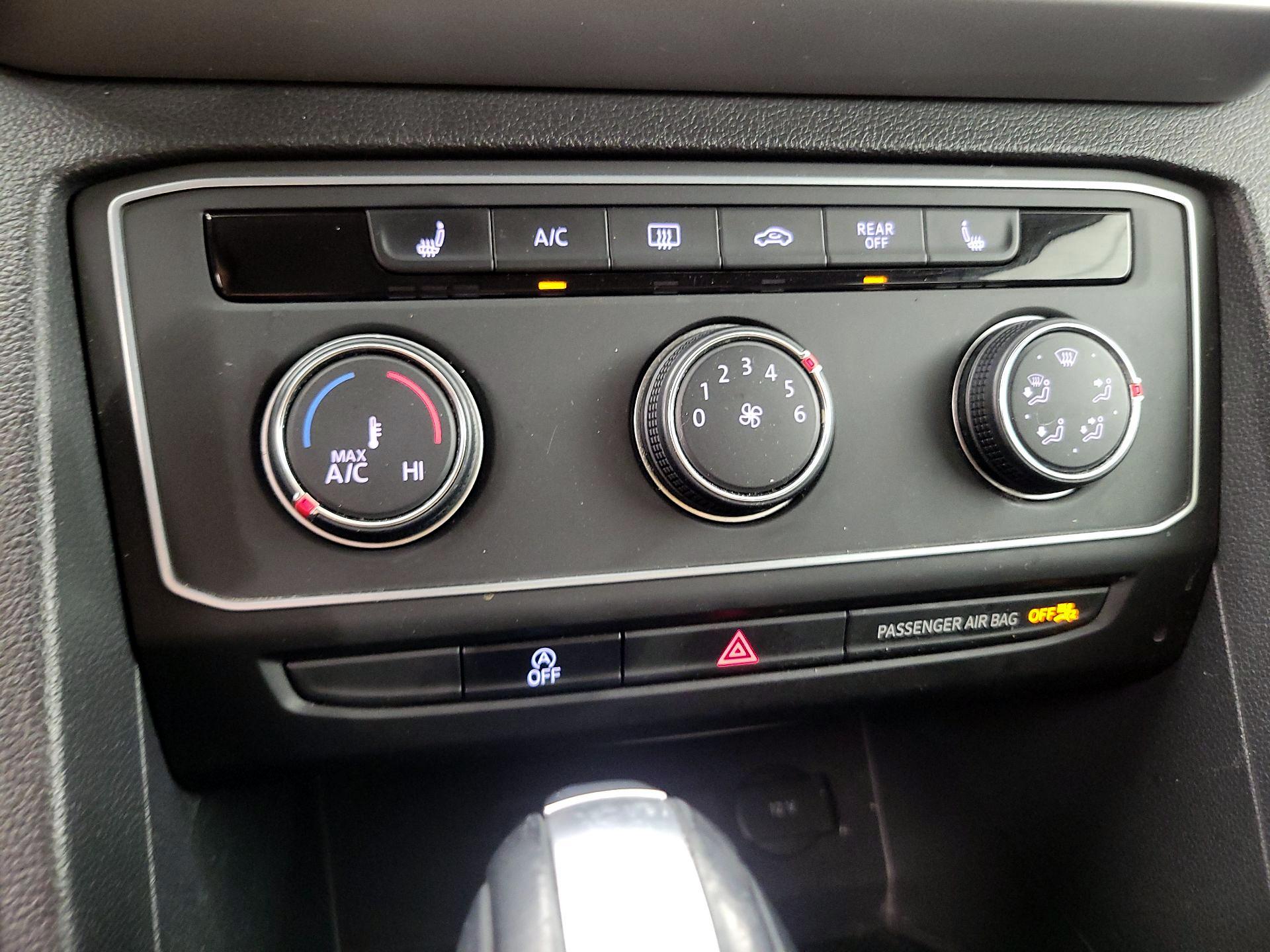 Thumbnail: 2018 Volkswagen Atlas - 16