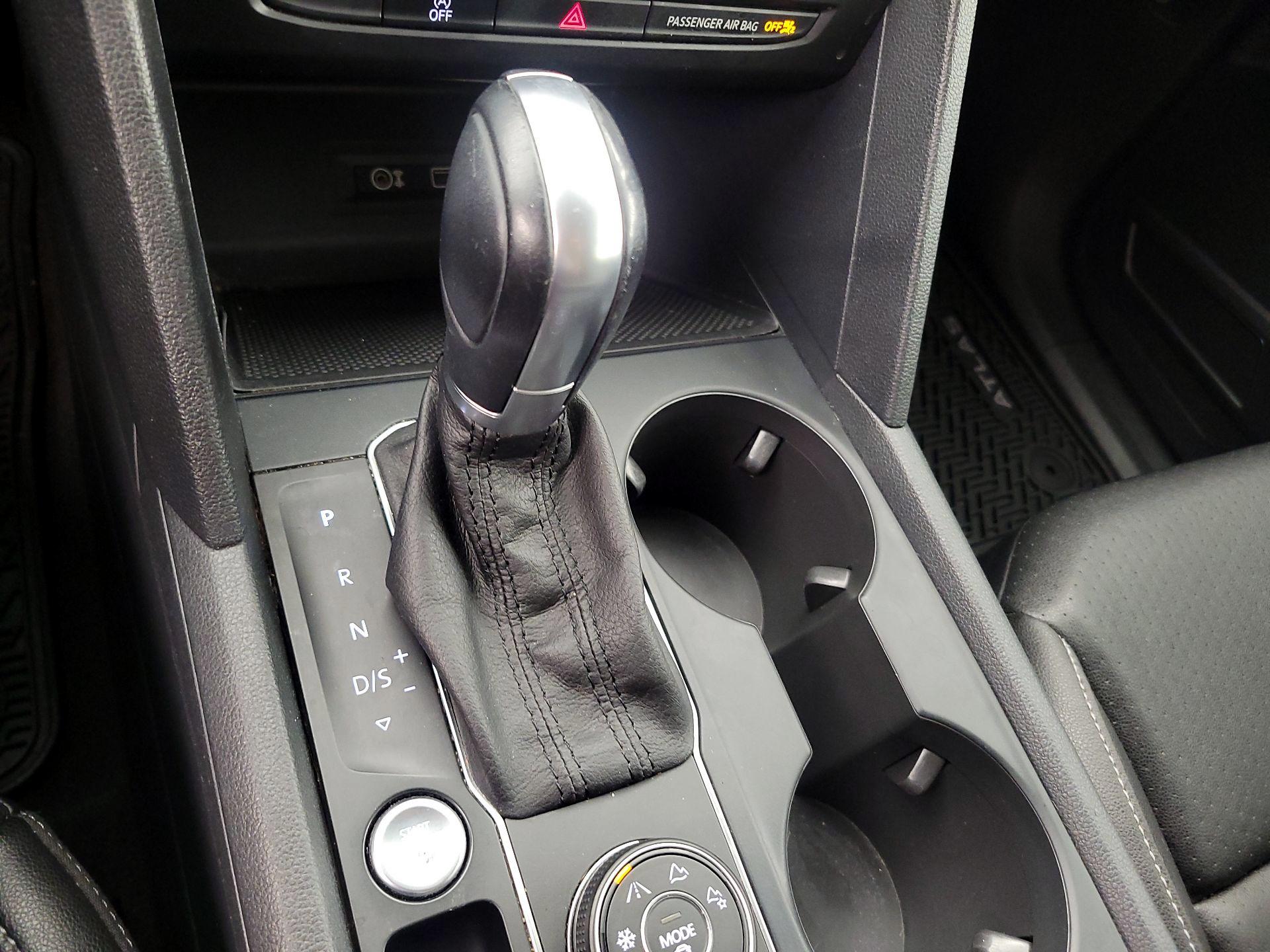 Thumbnail: 2018 Volkswagen Atlas - 17