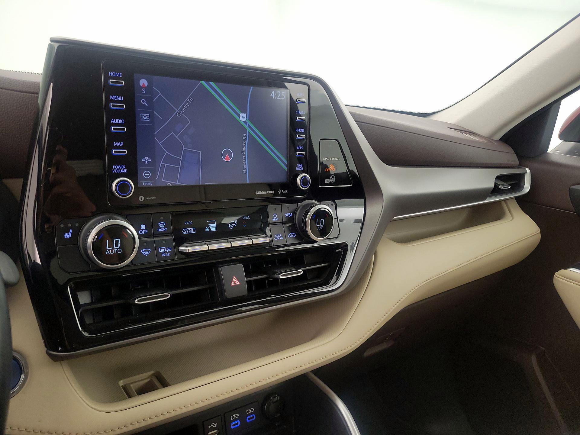 Thumbnail: 2022 Toyota Highlander - 14