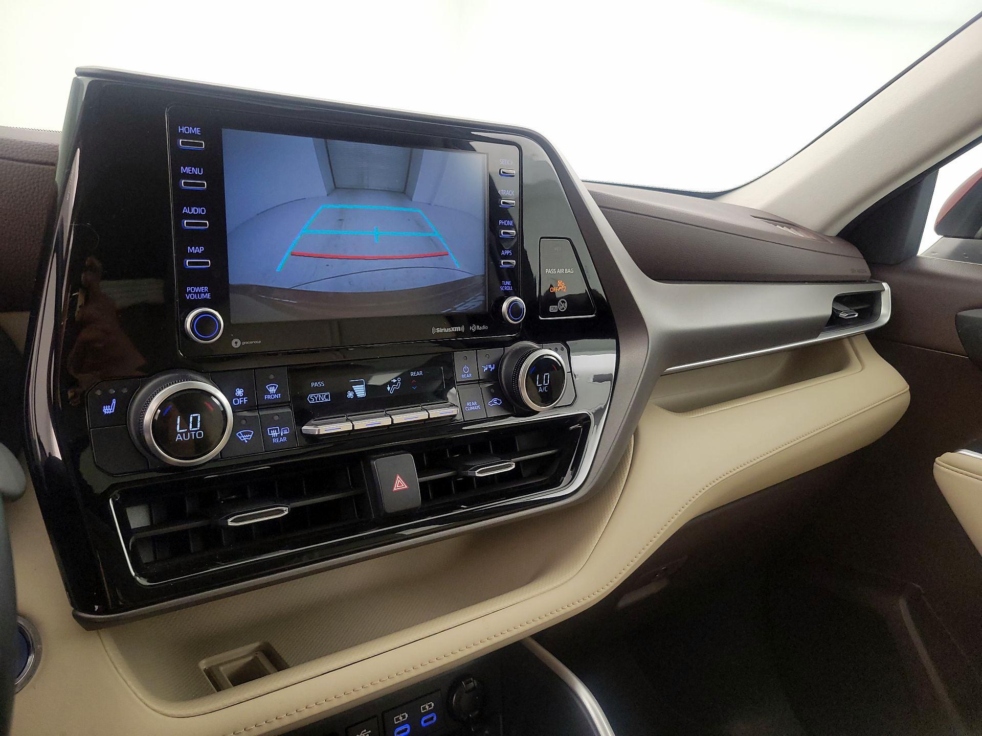 Thumbnail: 2022 Toyota Highlander - 15