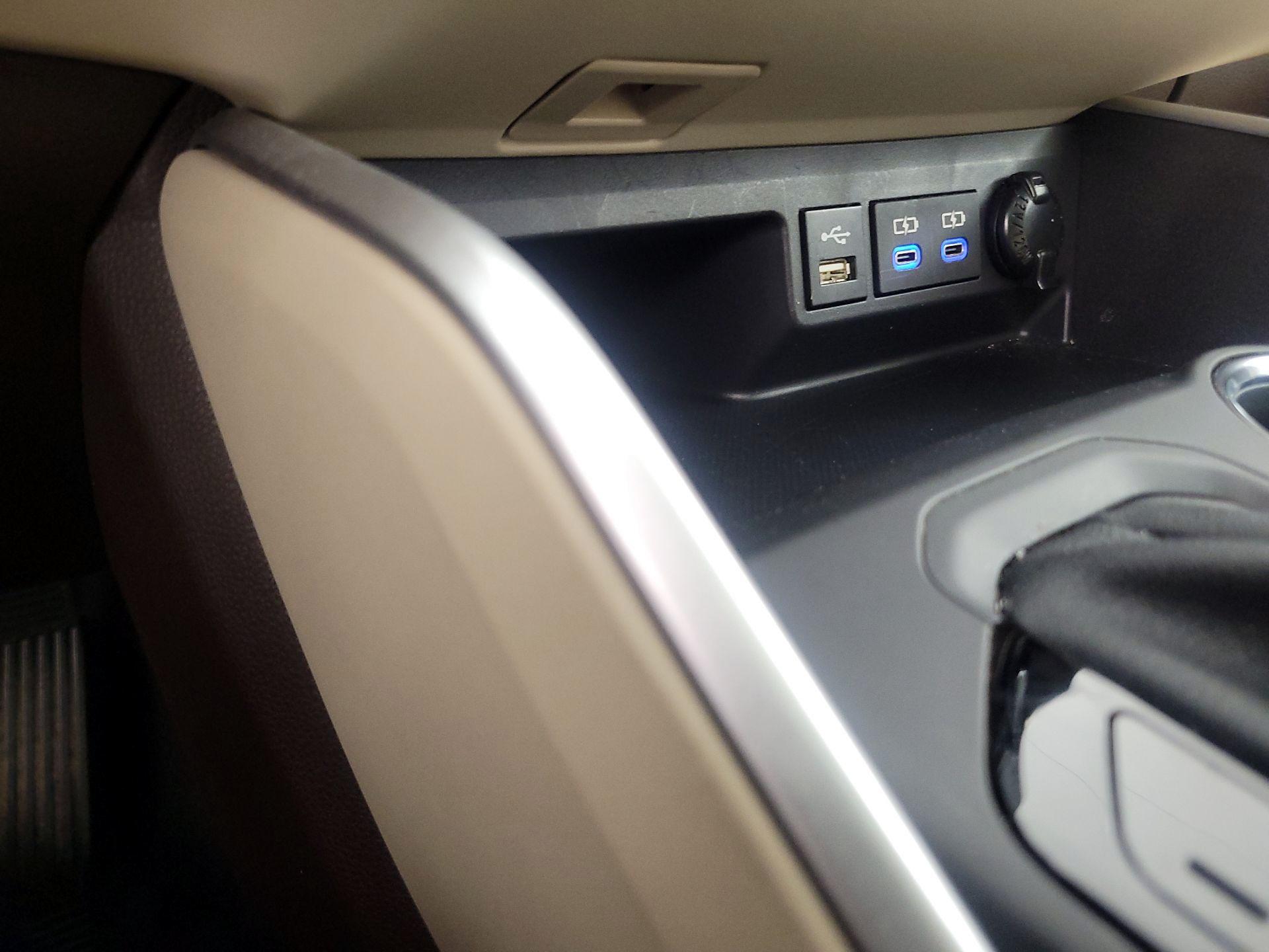 Thumbnail: 2022 Toyota Highlander - 19