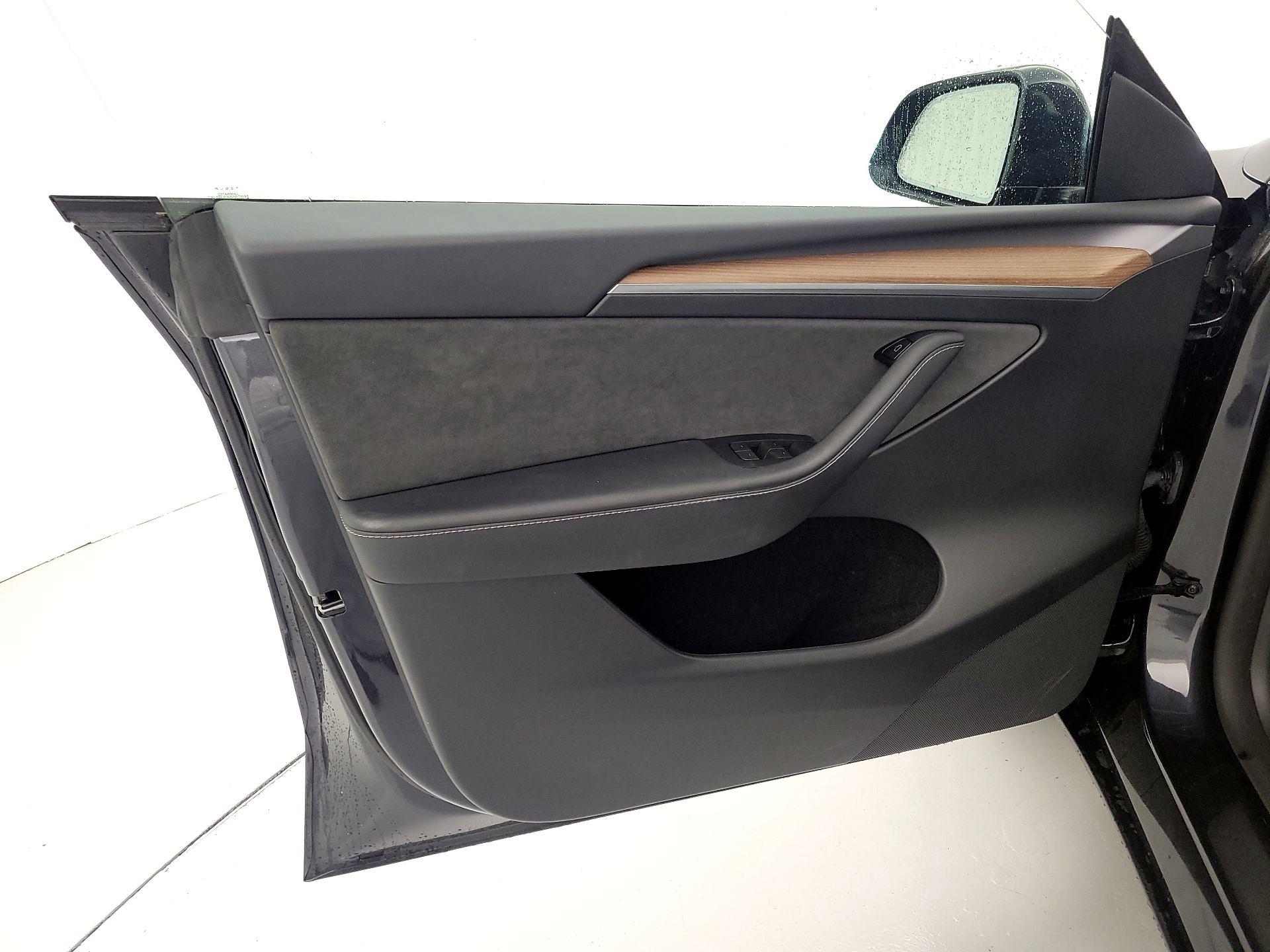 Thumbnail: 2024 Tesla Model Y - 12