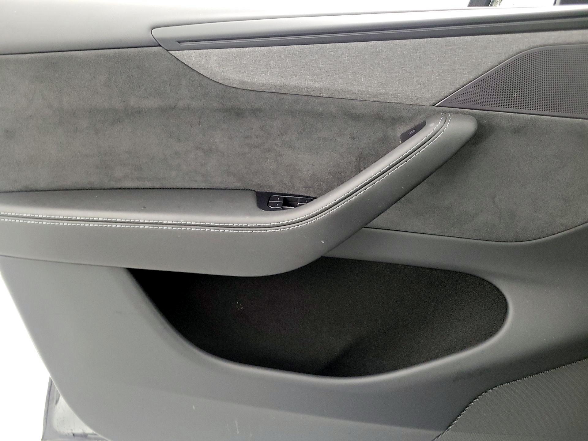 Thumbnail: 2026 Tesla Model Y - 12