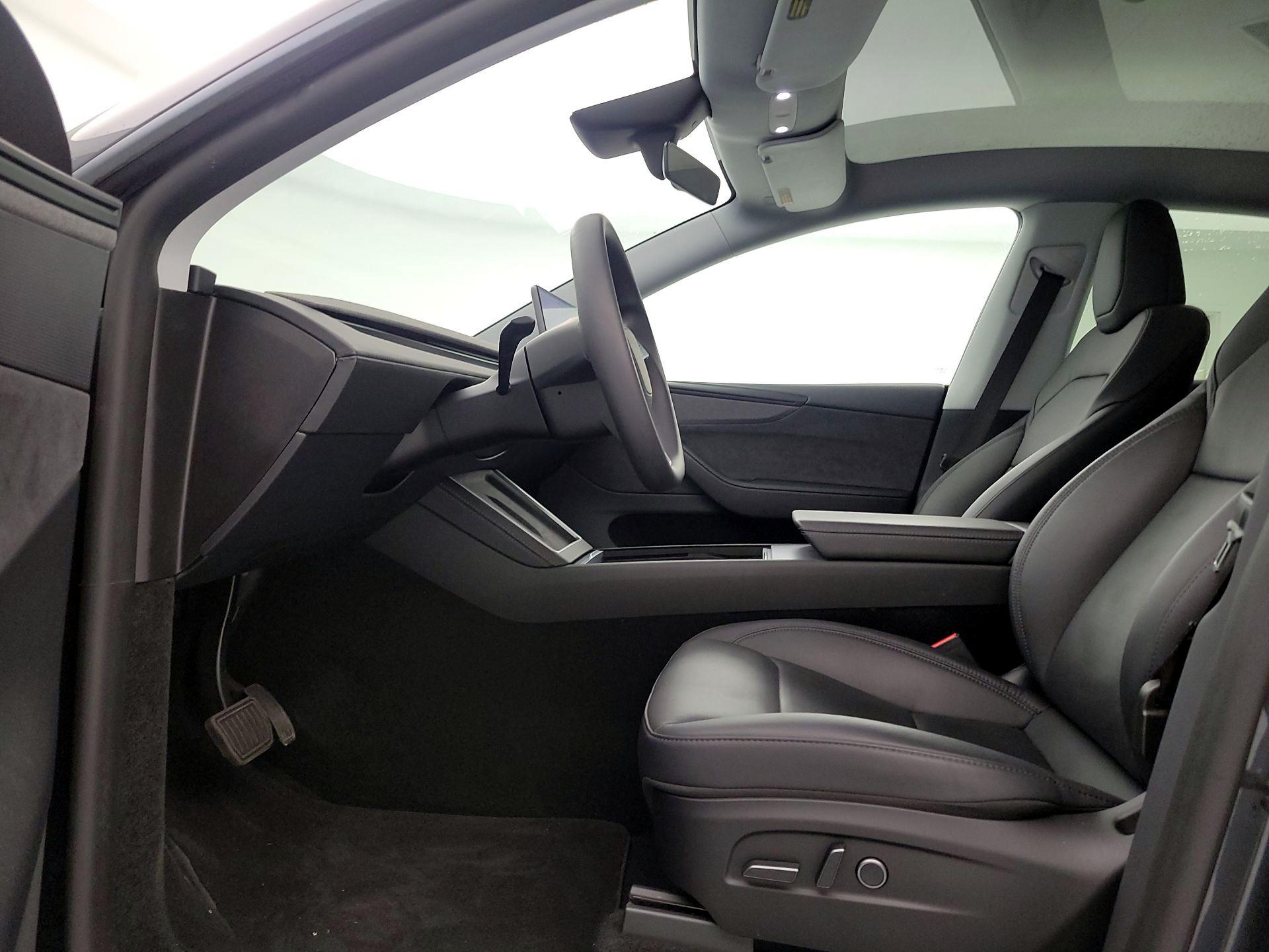 Thumbnail: 2026 Tesla Model Y - 18