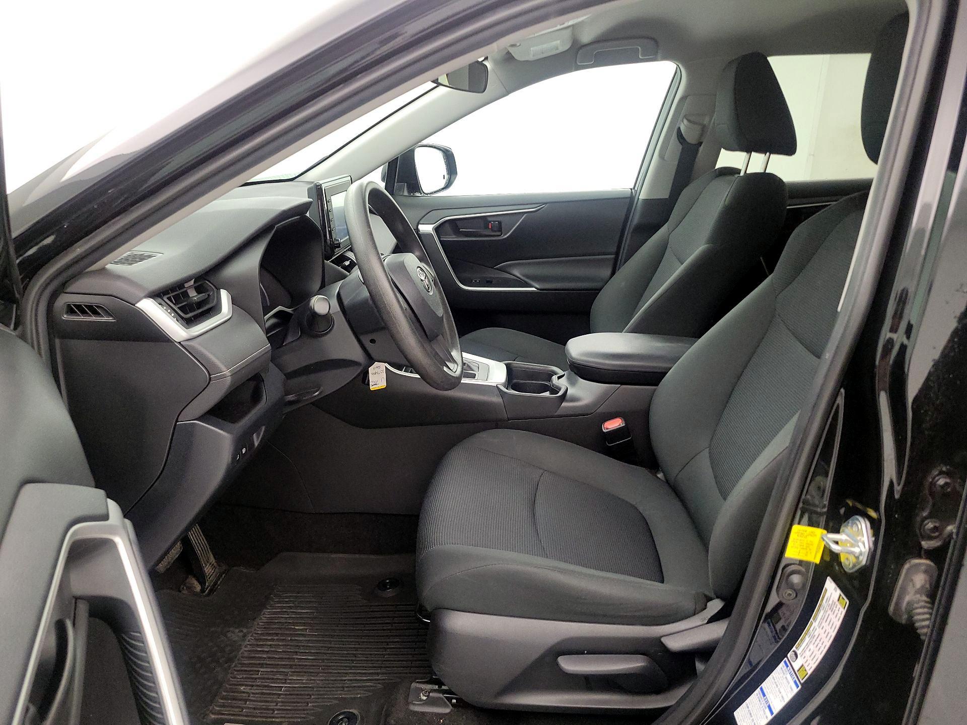 Thumbnail: 2020 Toyota RAV4 - 11