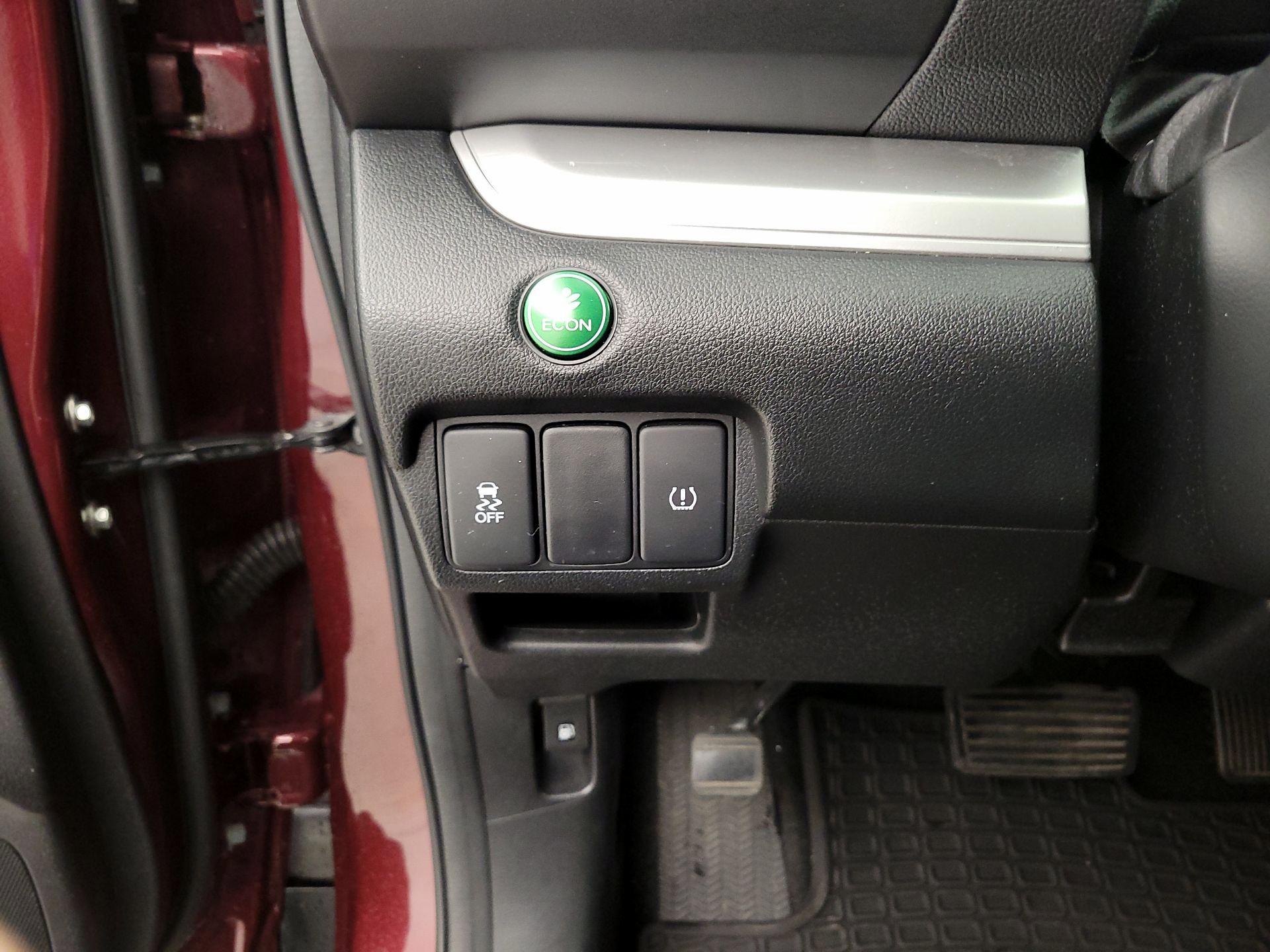 Thumbnail: 2016 Honda CR-V - 13