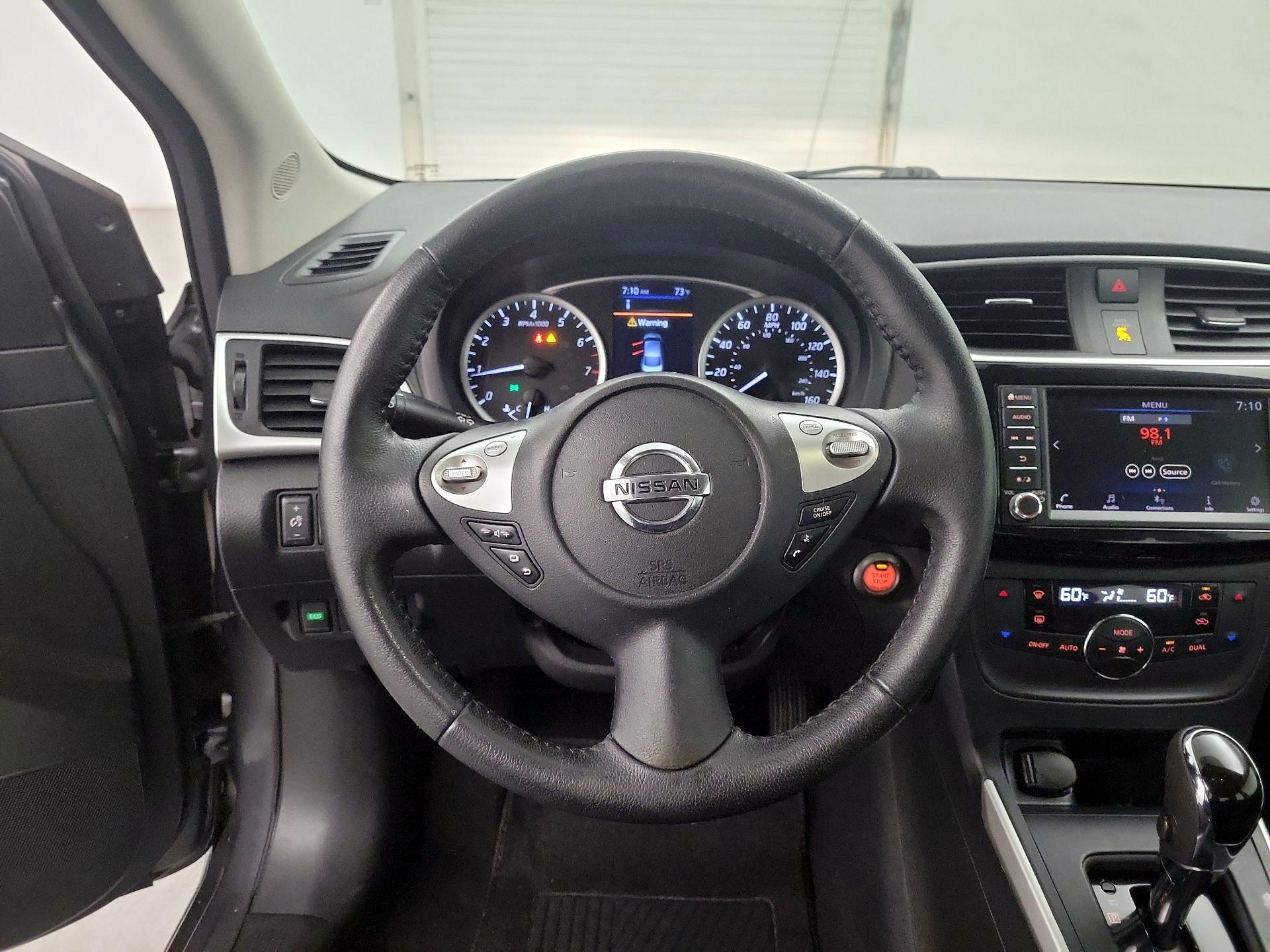 Thumbnail: 2019 Nissan Sentra - 10