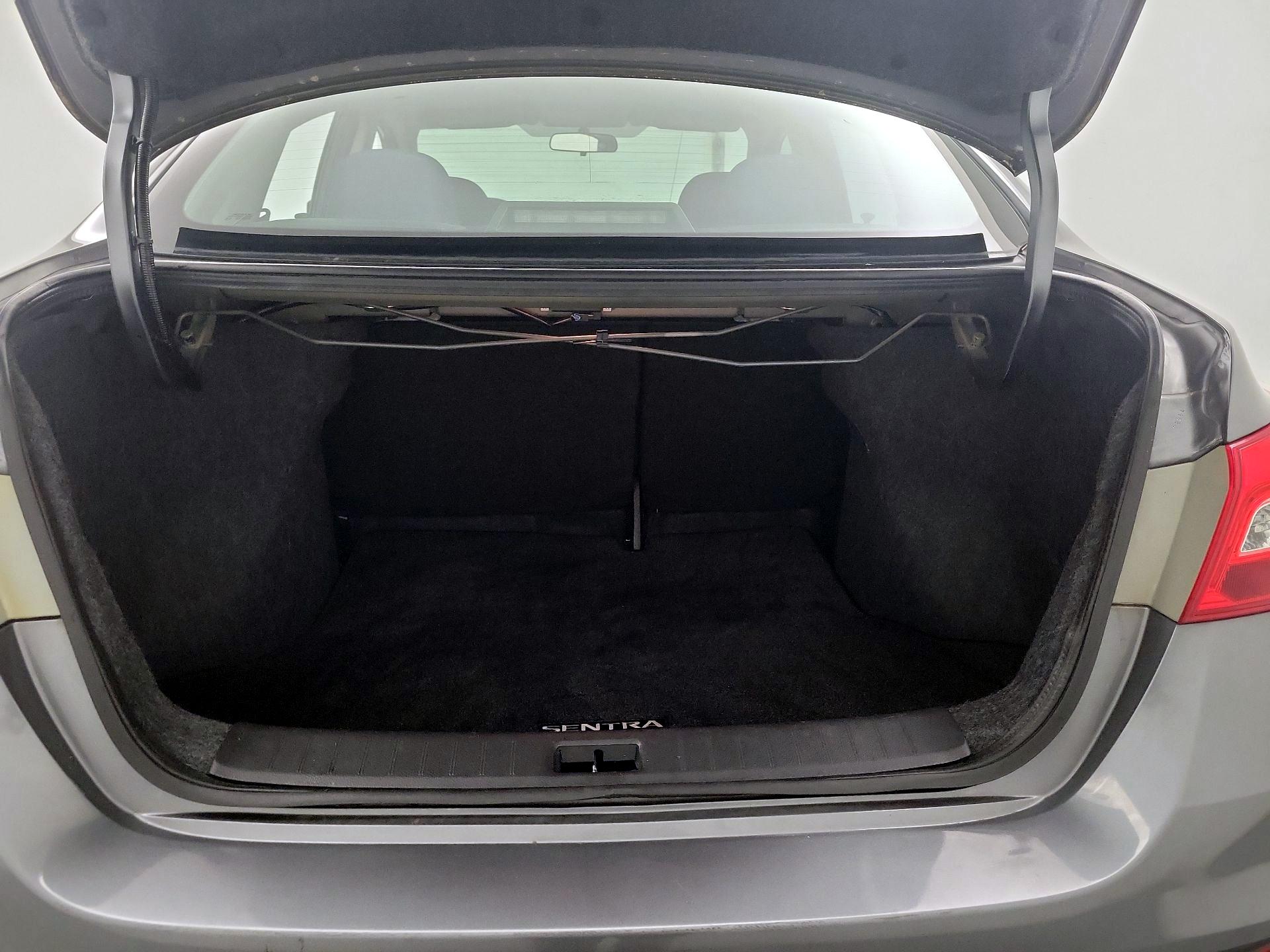 Thumbnail: 2019 Nissan Sentra - 20