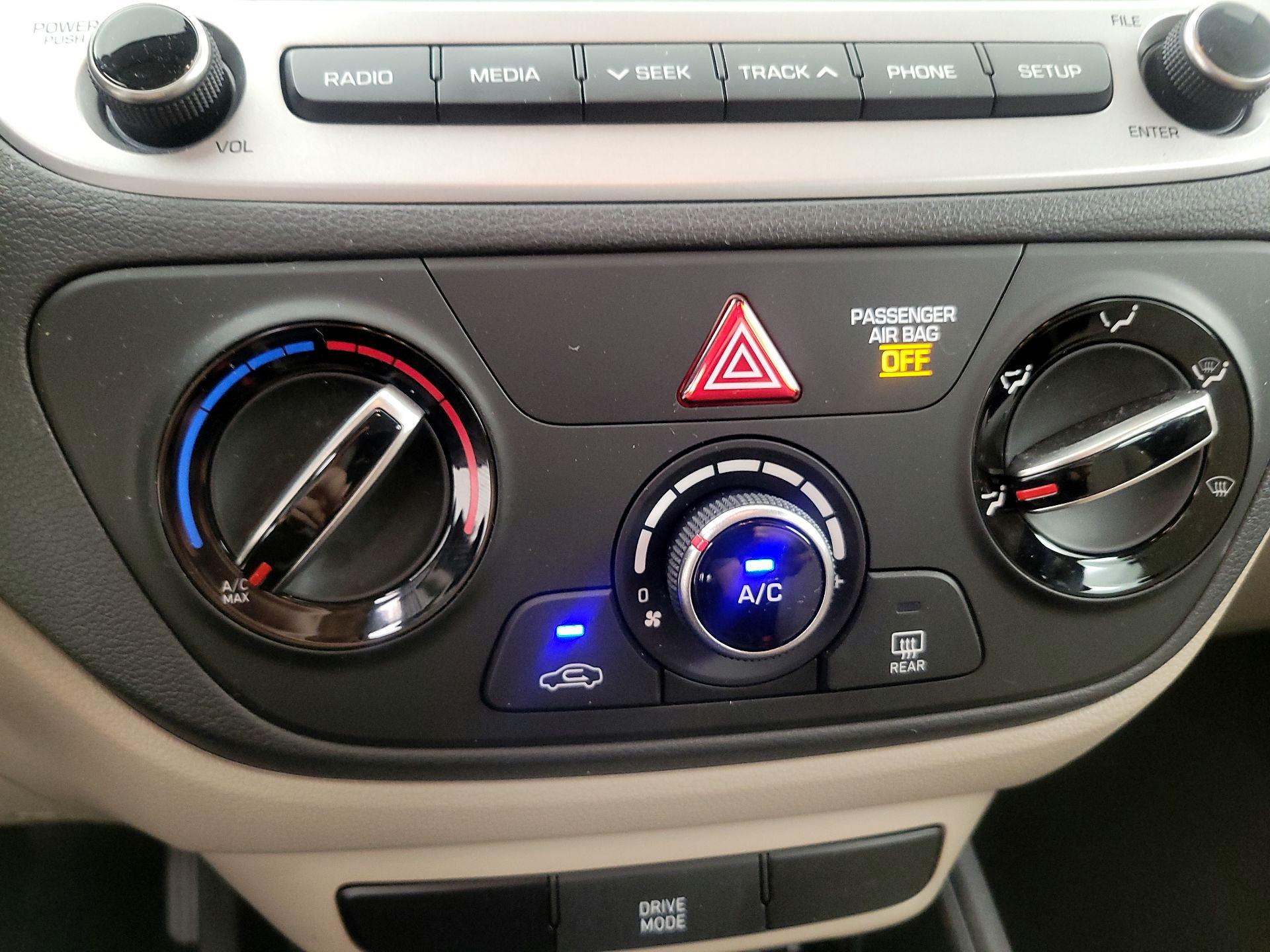 Thumbnail: 2021 Hyundai Accent - 16