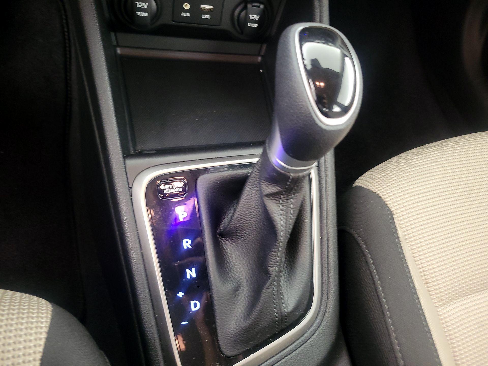 Thumbnail: 2021 Hyundai Accent - 17