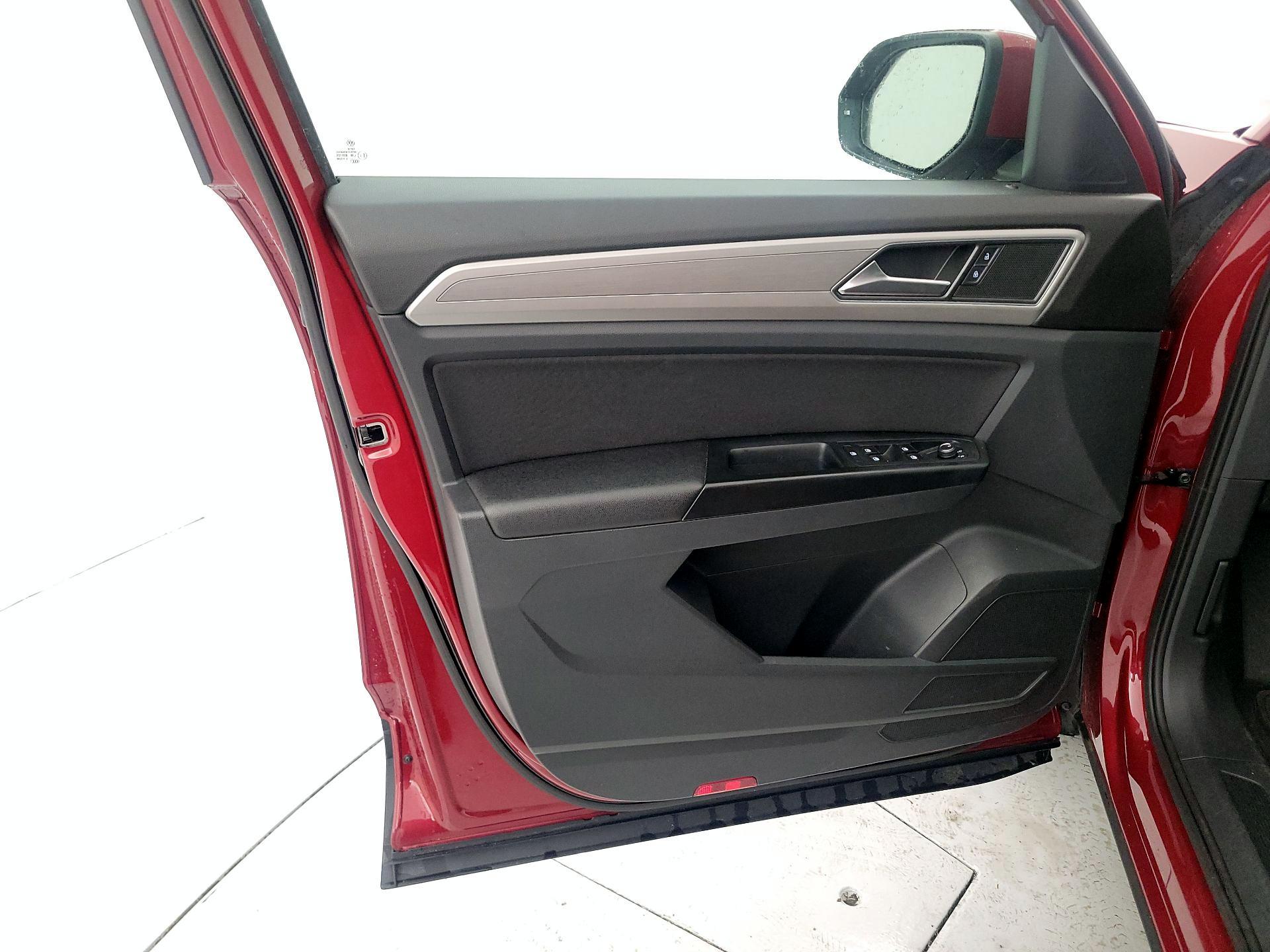 Thumbnail: 2018 Volkswagen Atlas - 12