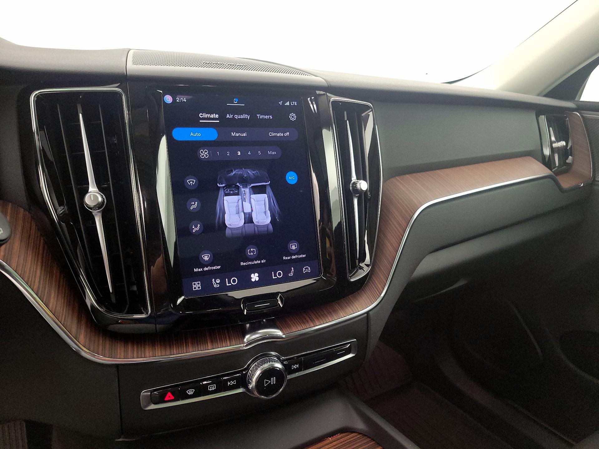 Thumbnail: 2024 Volvo XC60 - 17