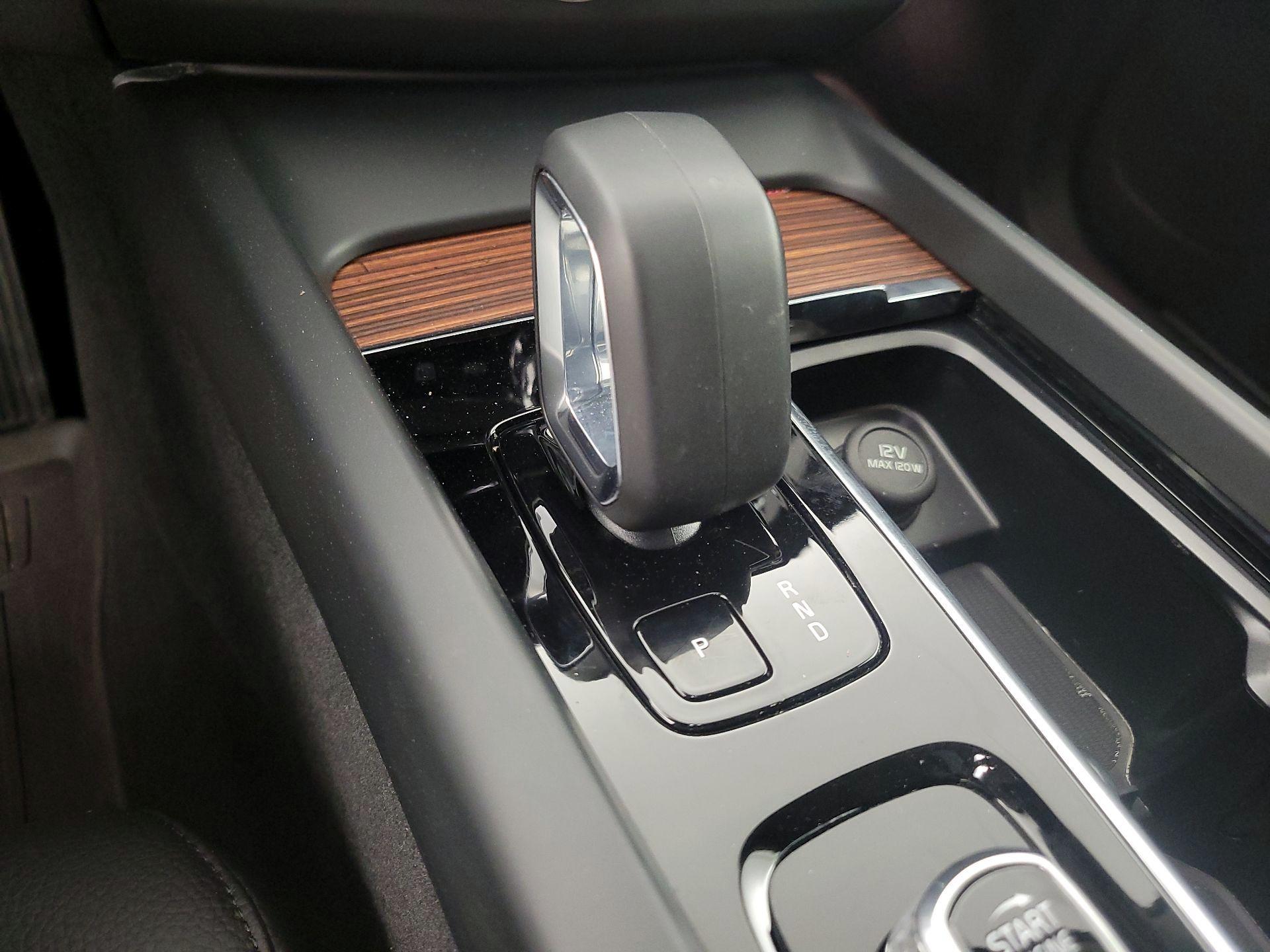 Thumbnail: 2024 Volvo XC60 - 18