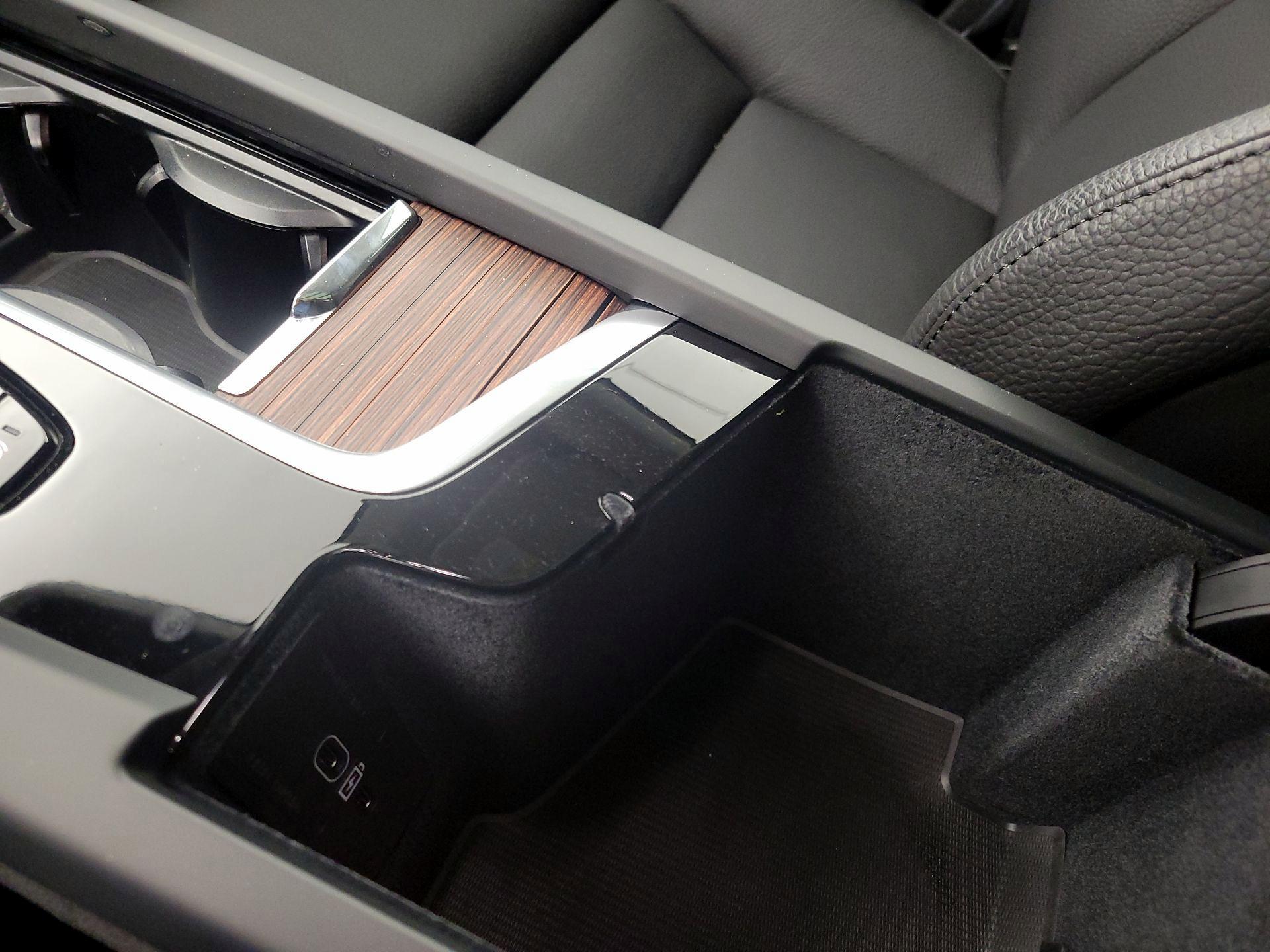 Thumbnail: 2024 Volvo XC60 - 19