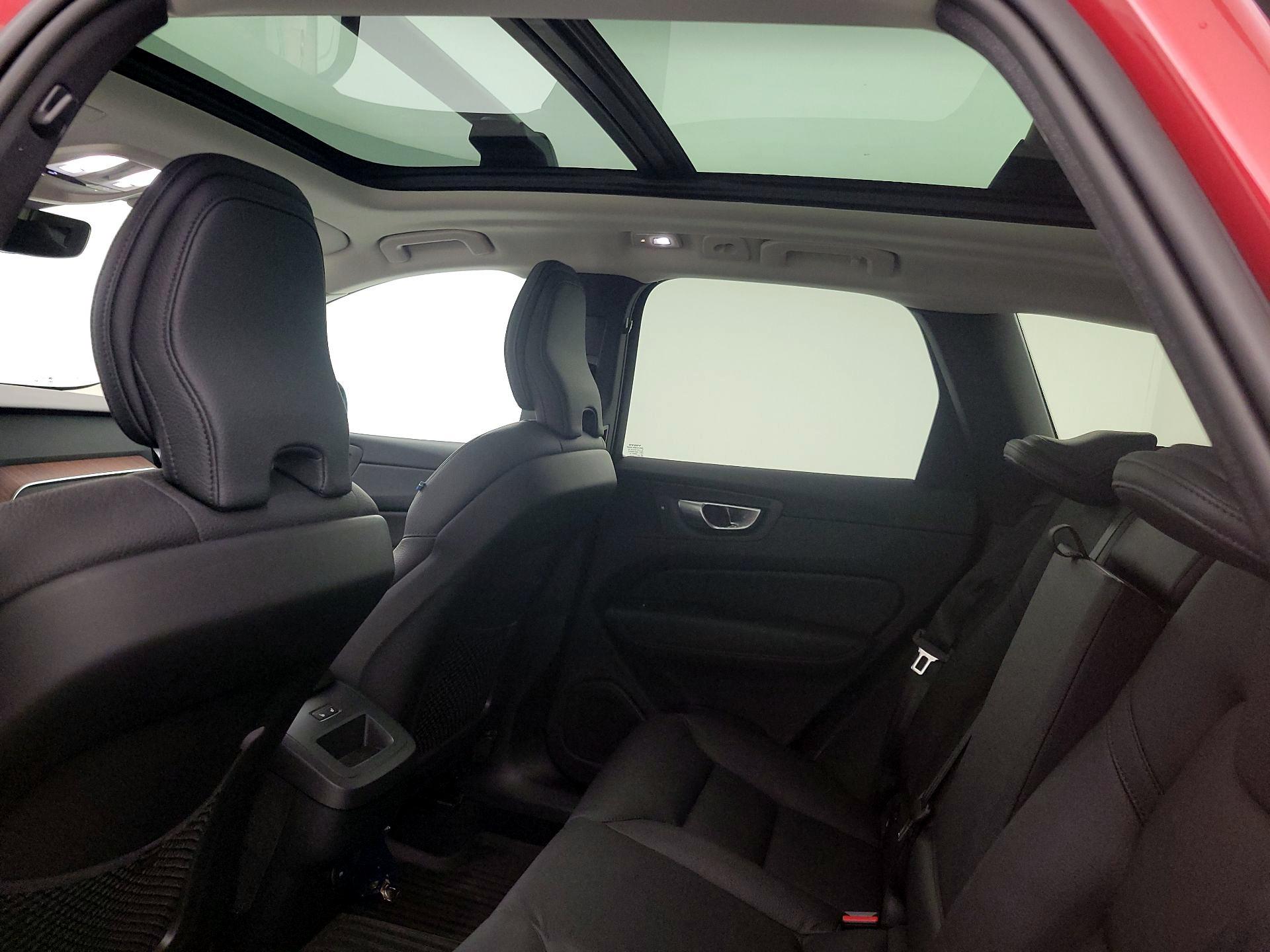 Thumbnail: 2024 Volvo XC60 - 20