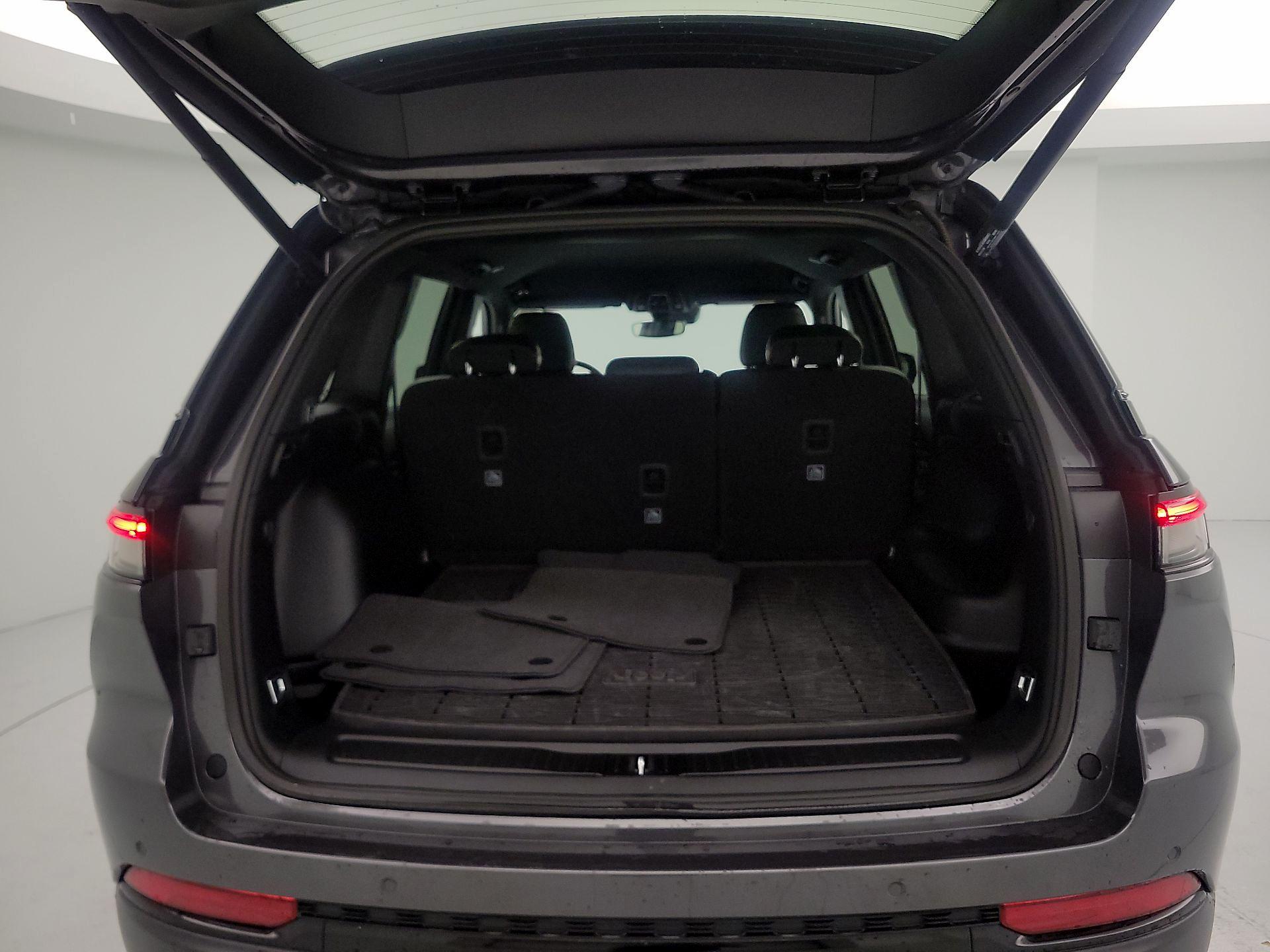 Thumbnail: 2022 Jeep Grand Cherokee - 20