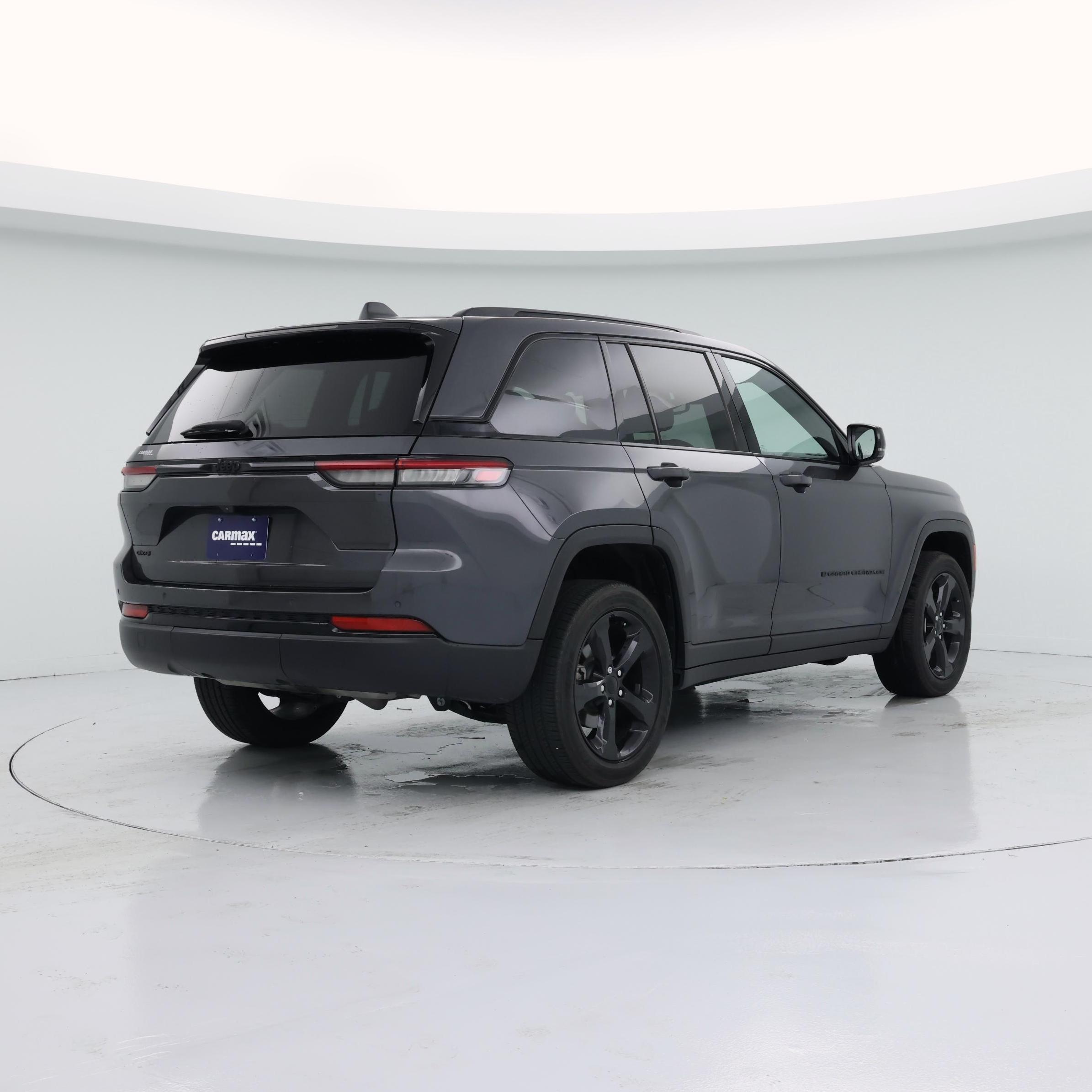 Thumbnail: 2022 Jeep Grand Cherokee - 8