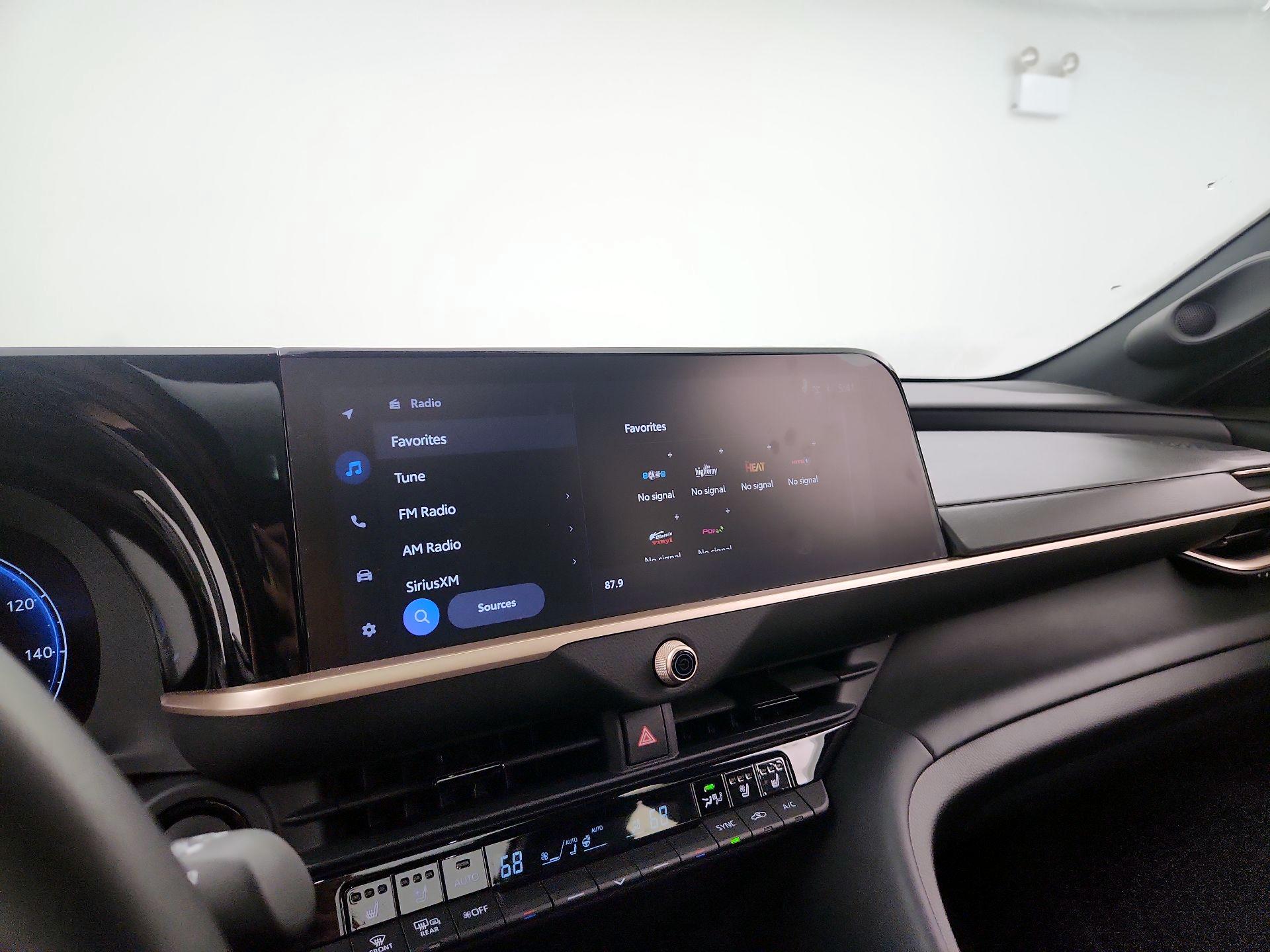 Thumbnail: 2025 Toyota Crown Signia - 16