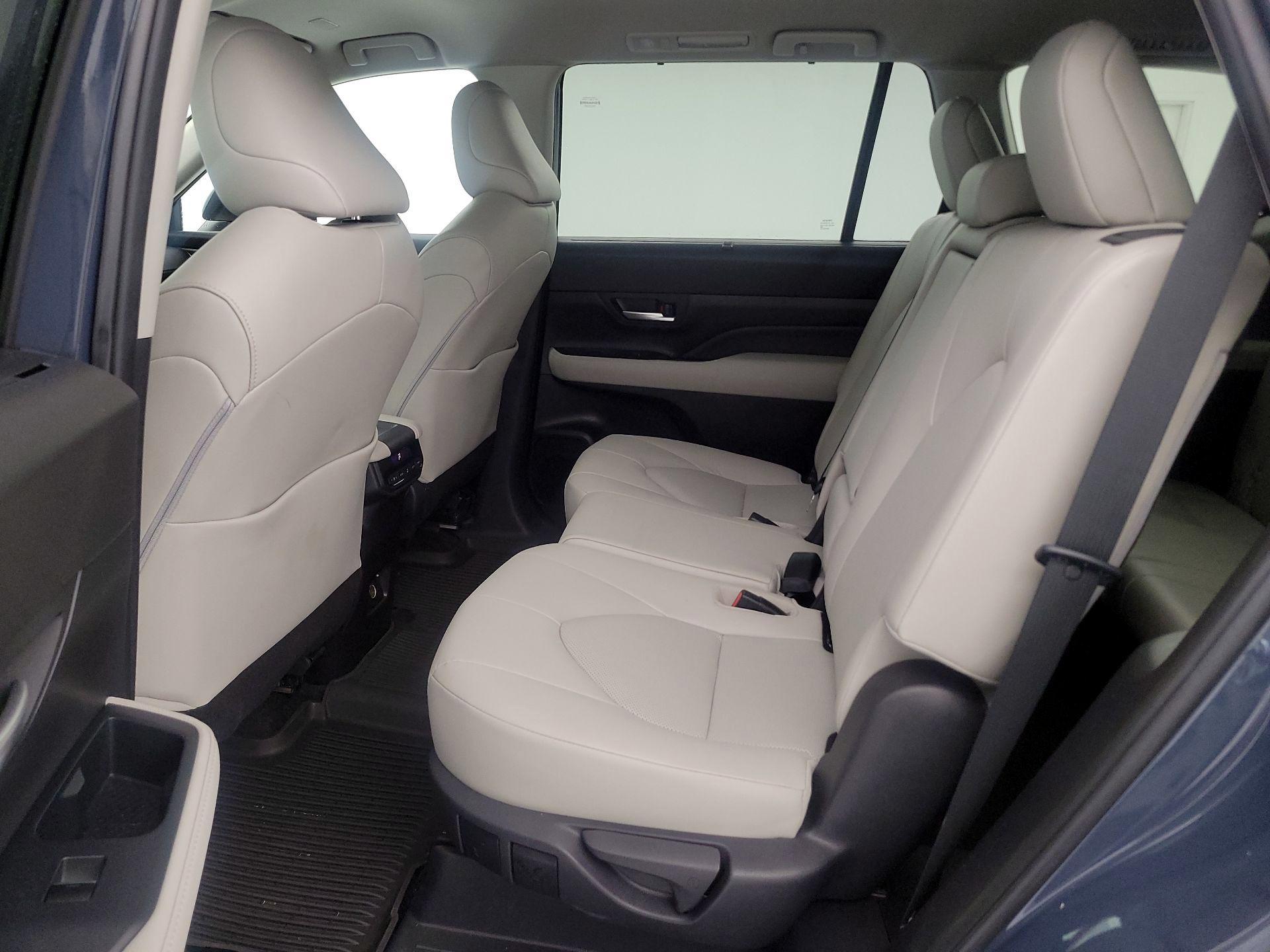 Thumbnail: 2024 Toyota Grand Highlander - 19