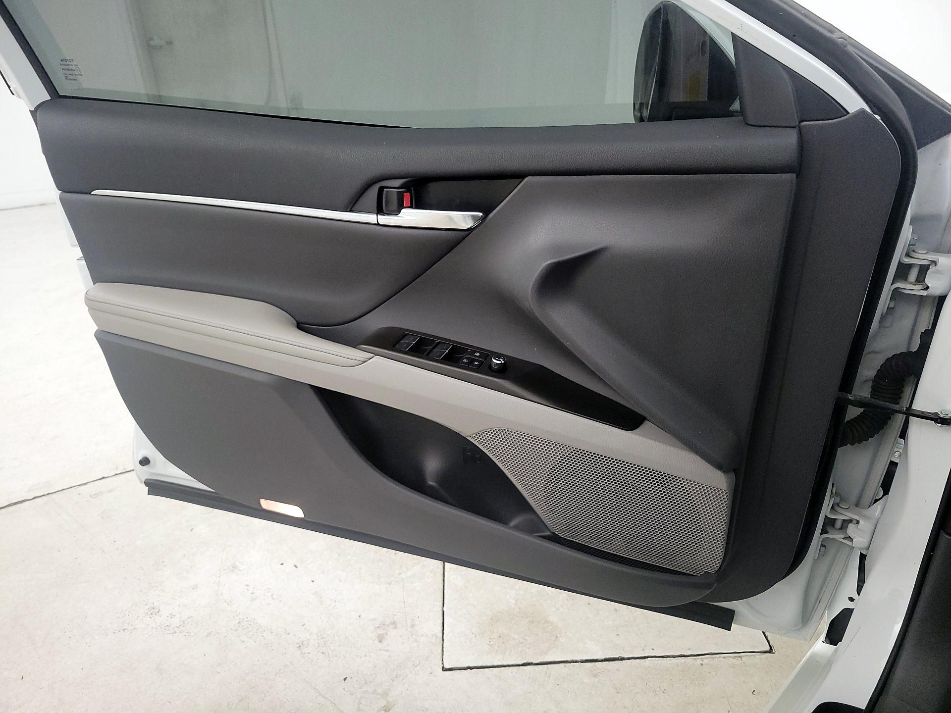 Thumbnail: 2024 Toyota Camry - 12