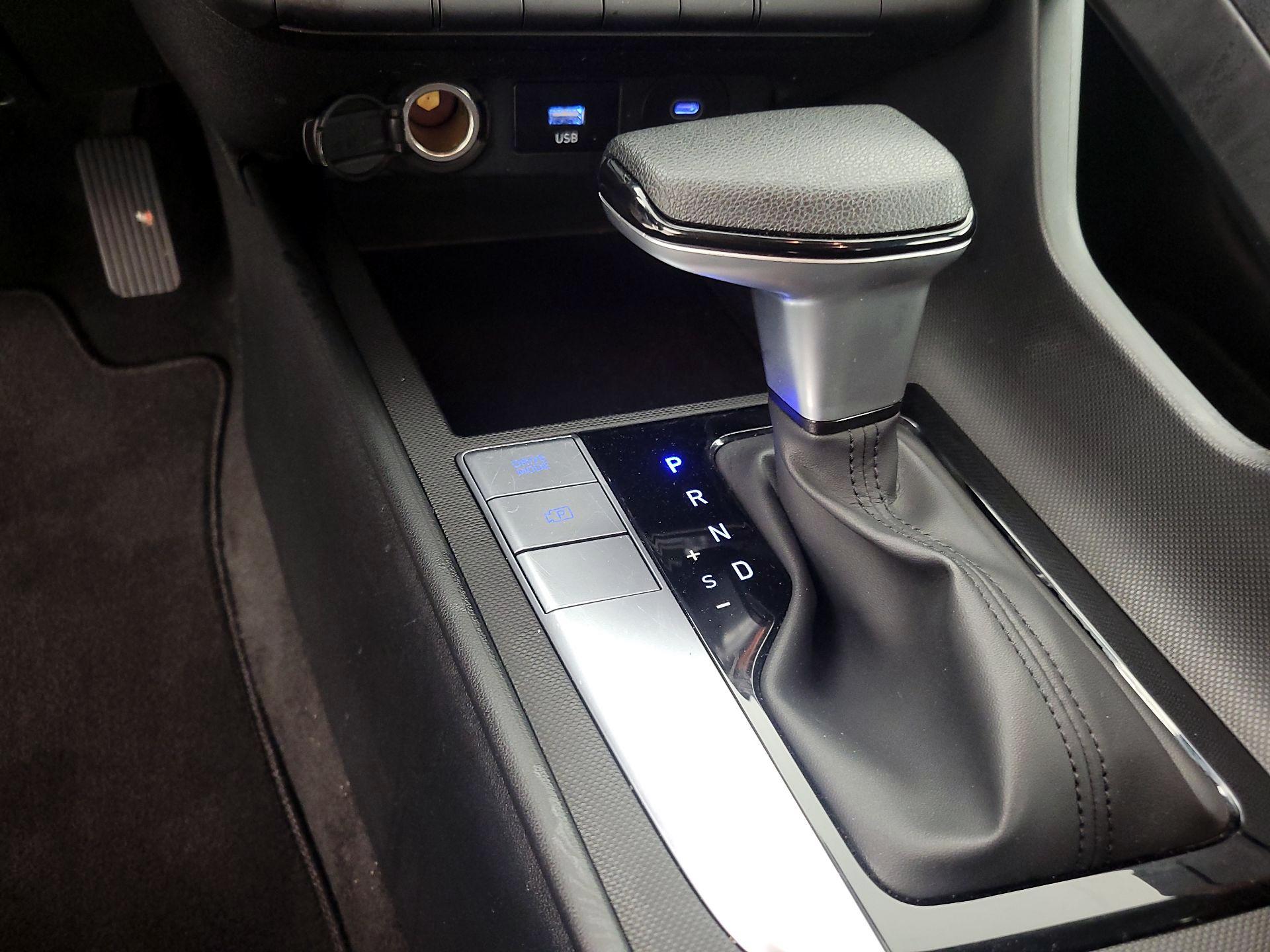 Thumbnail: 2025 Hyundai Elantra - 17