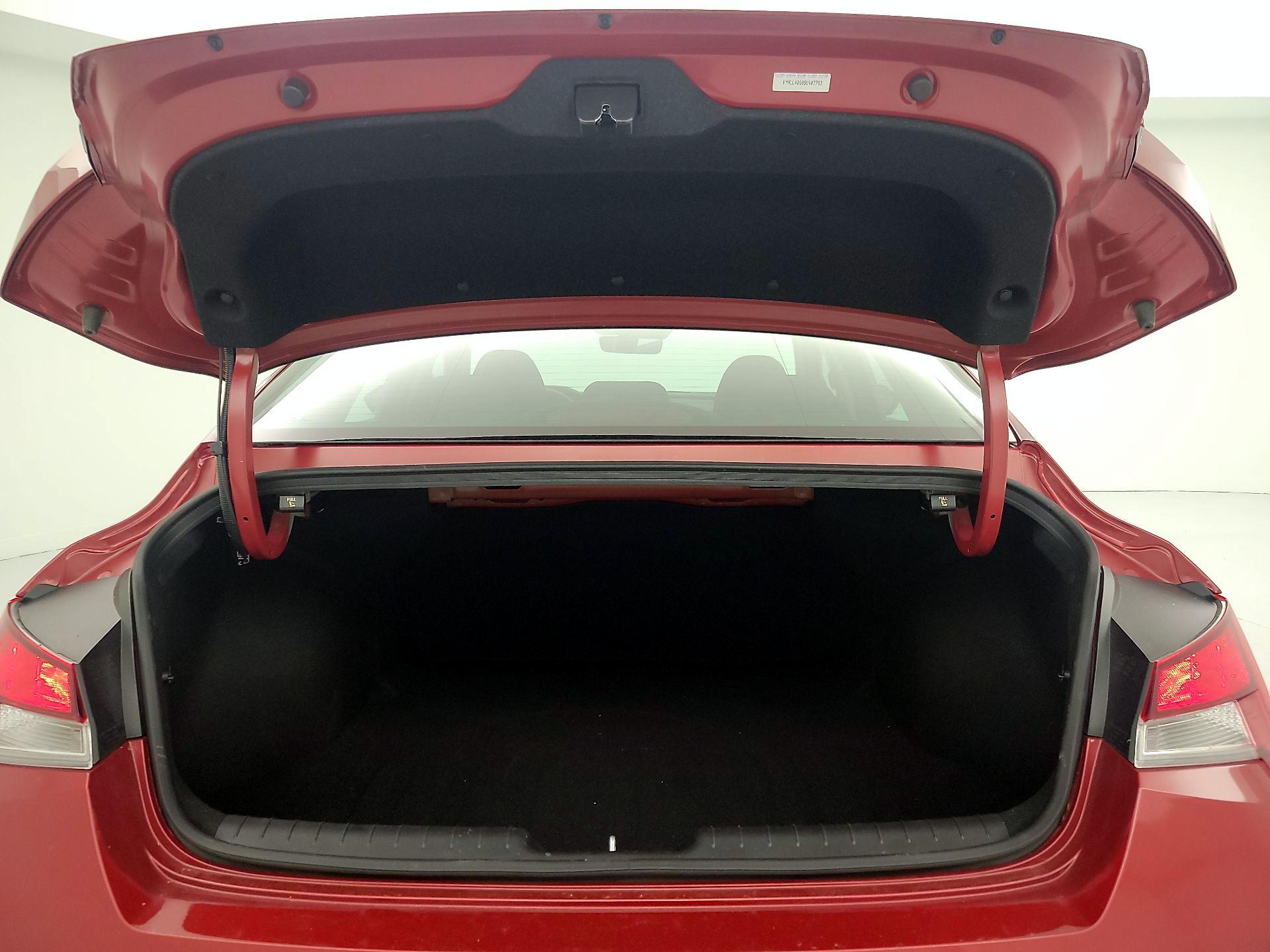 Thumbnail: 2025 Hyundai Elantra - 20