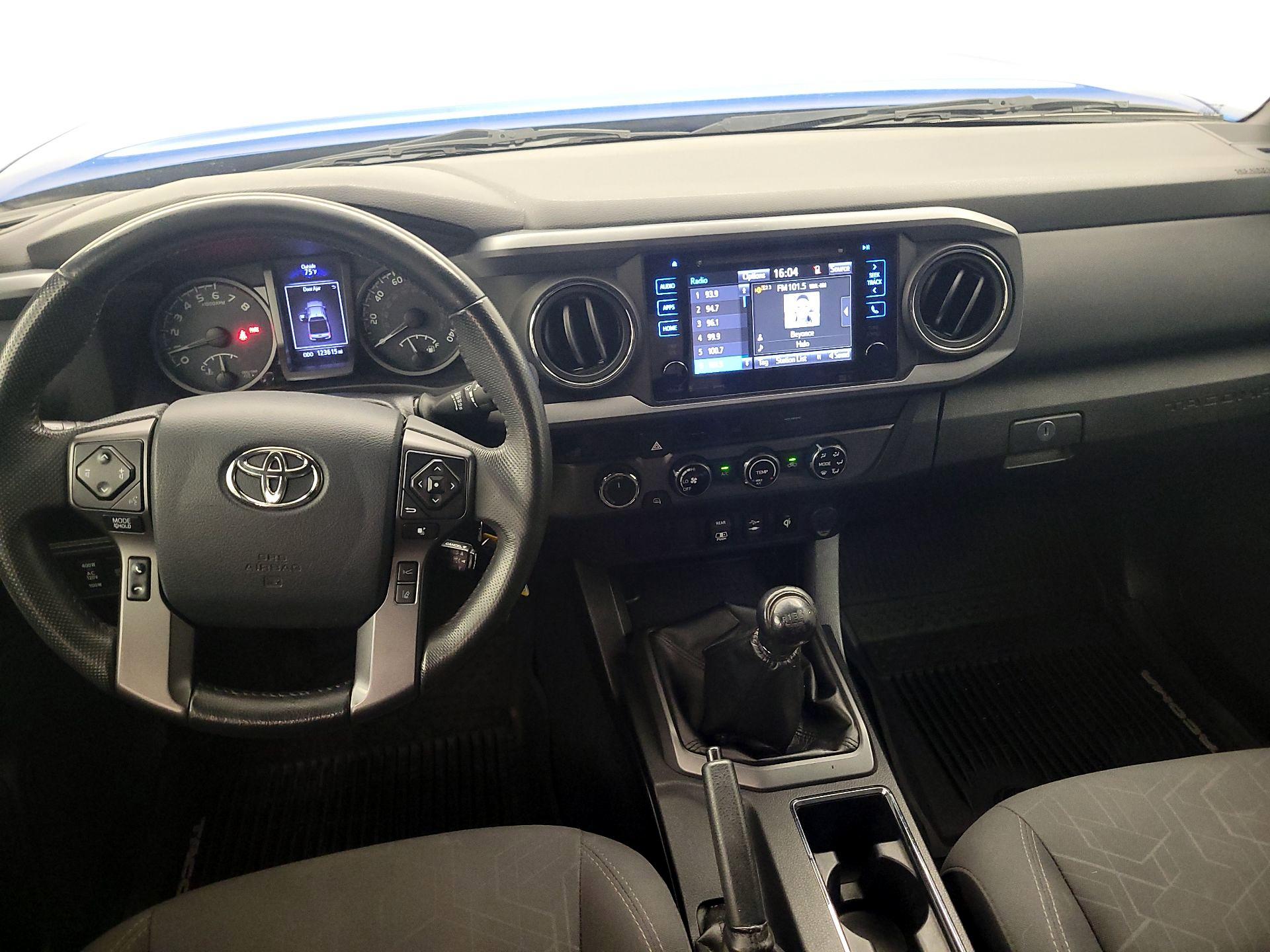 Thumbnail: 2018 Toyota Tacoma - 9