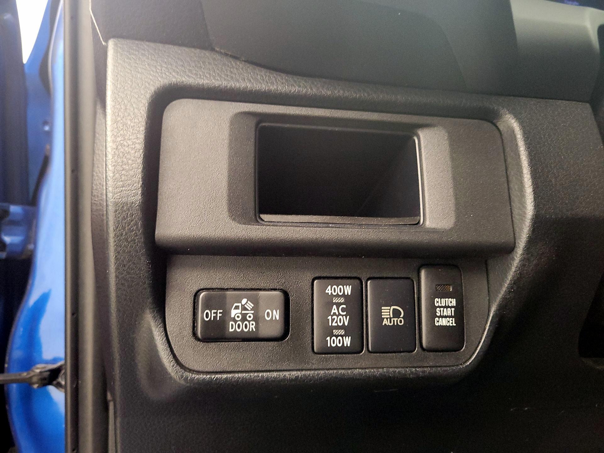 Thumbnail: 2018 Toyota Tacoma - 13