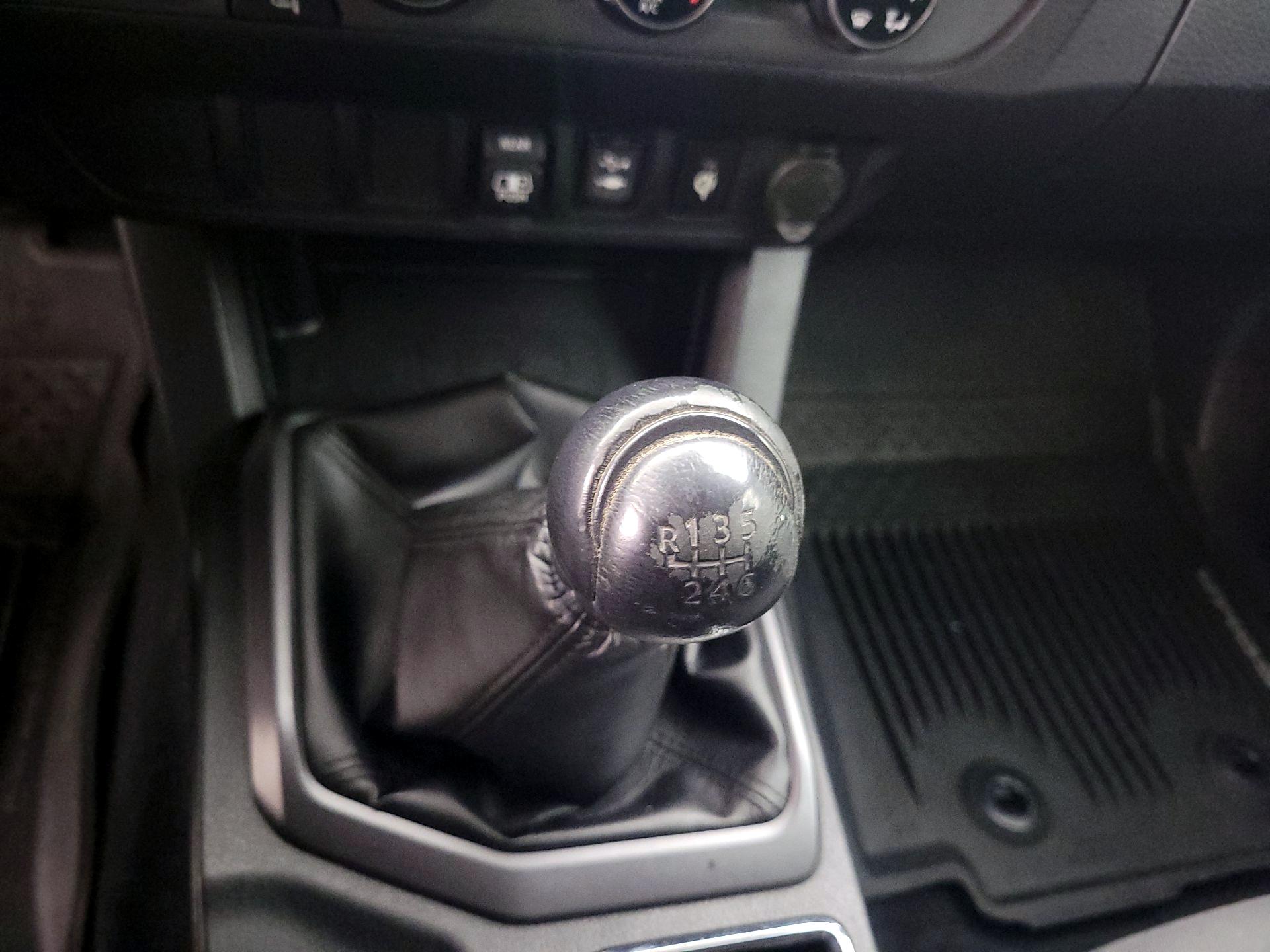 Thumbnail: 2018 Toyota Tacoma - 17