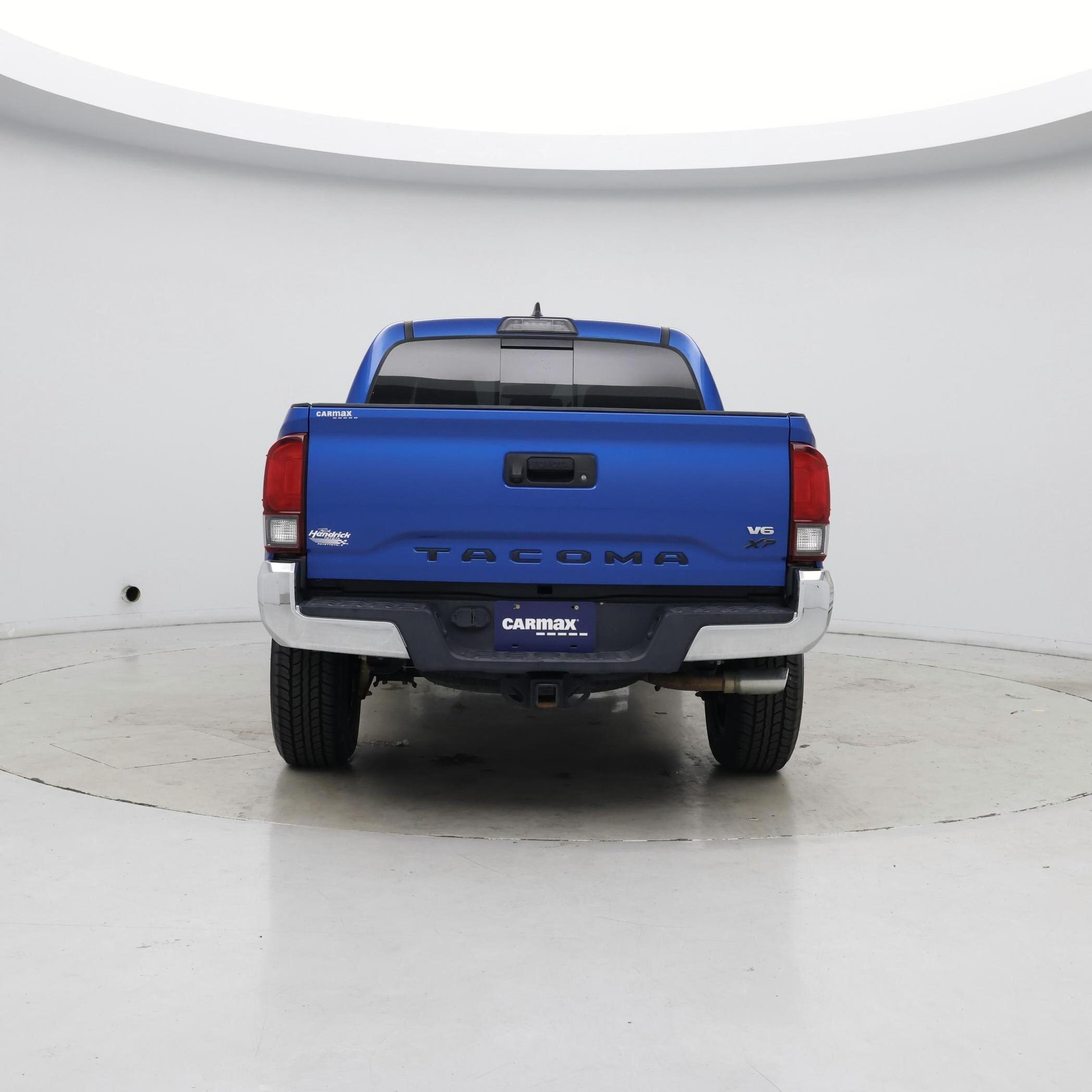 Thumbnail: 2018 Toyota Tacoma - 6