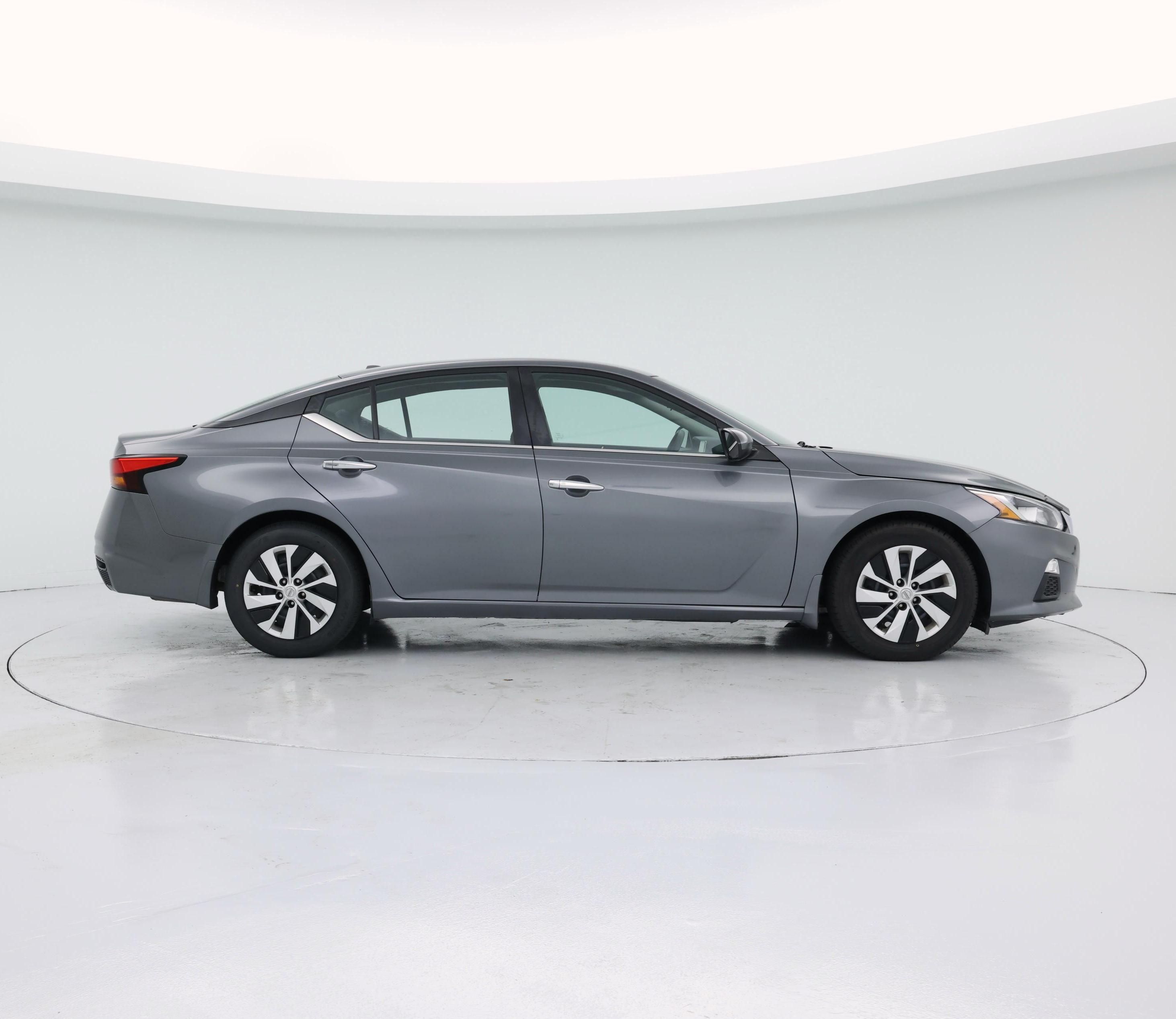 Thumbnail: 2020 Nissan Altima - 7
